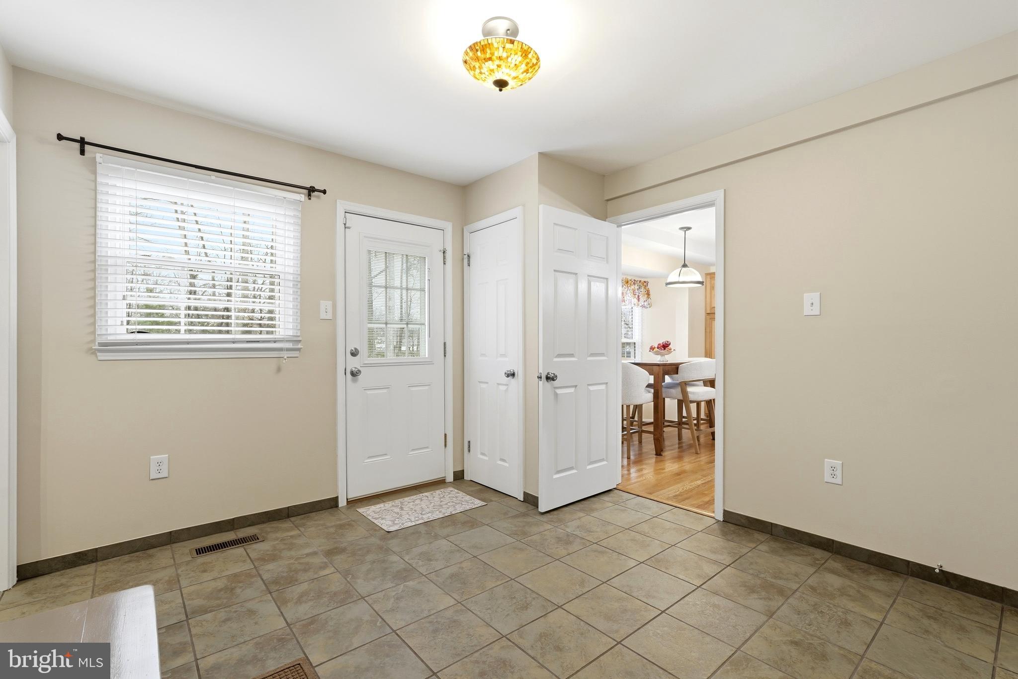 LAKEWOOD HILLS - Residential