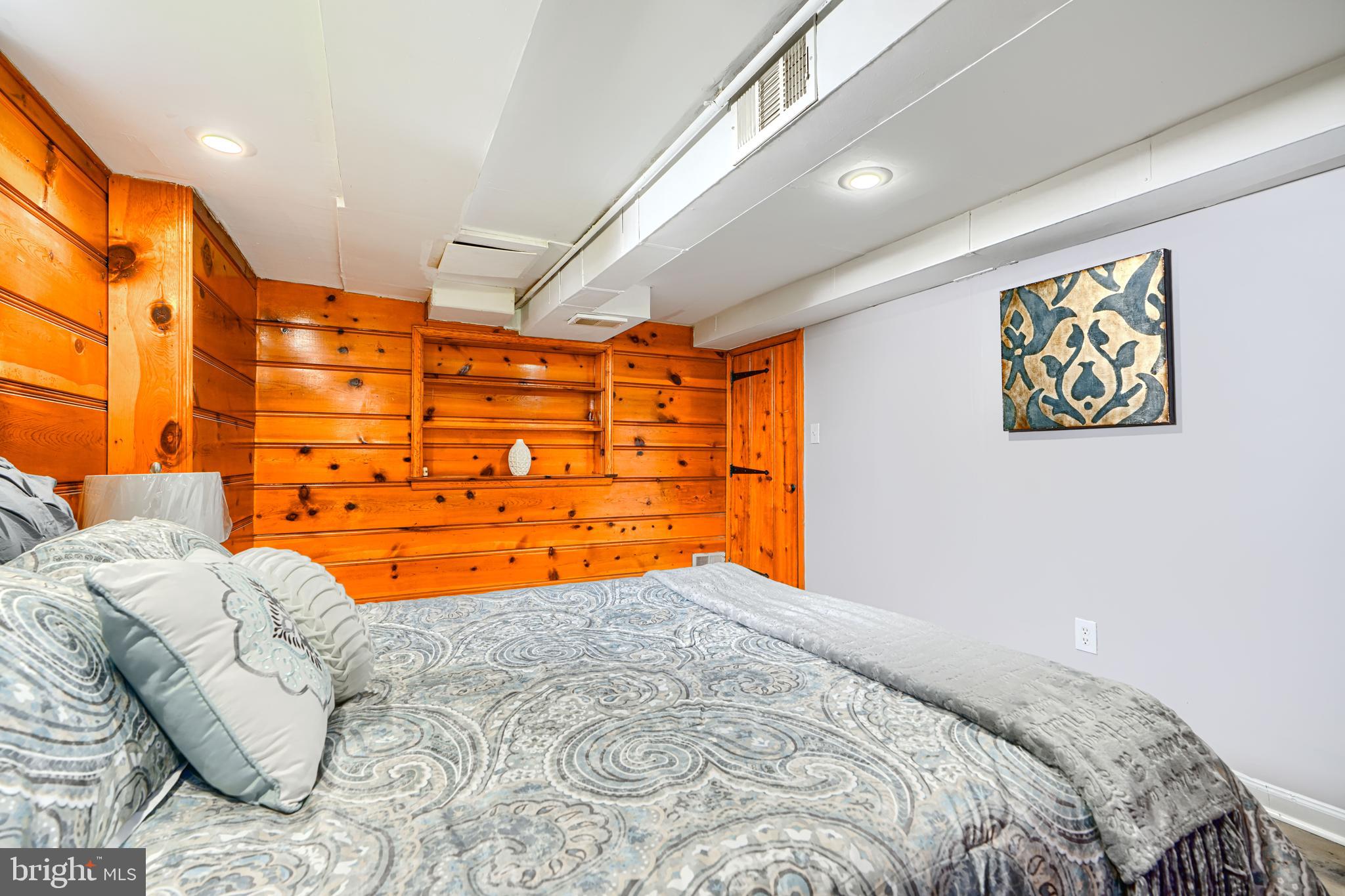 MORAVIA PARK - Residential