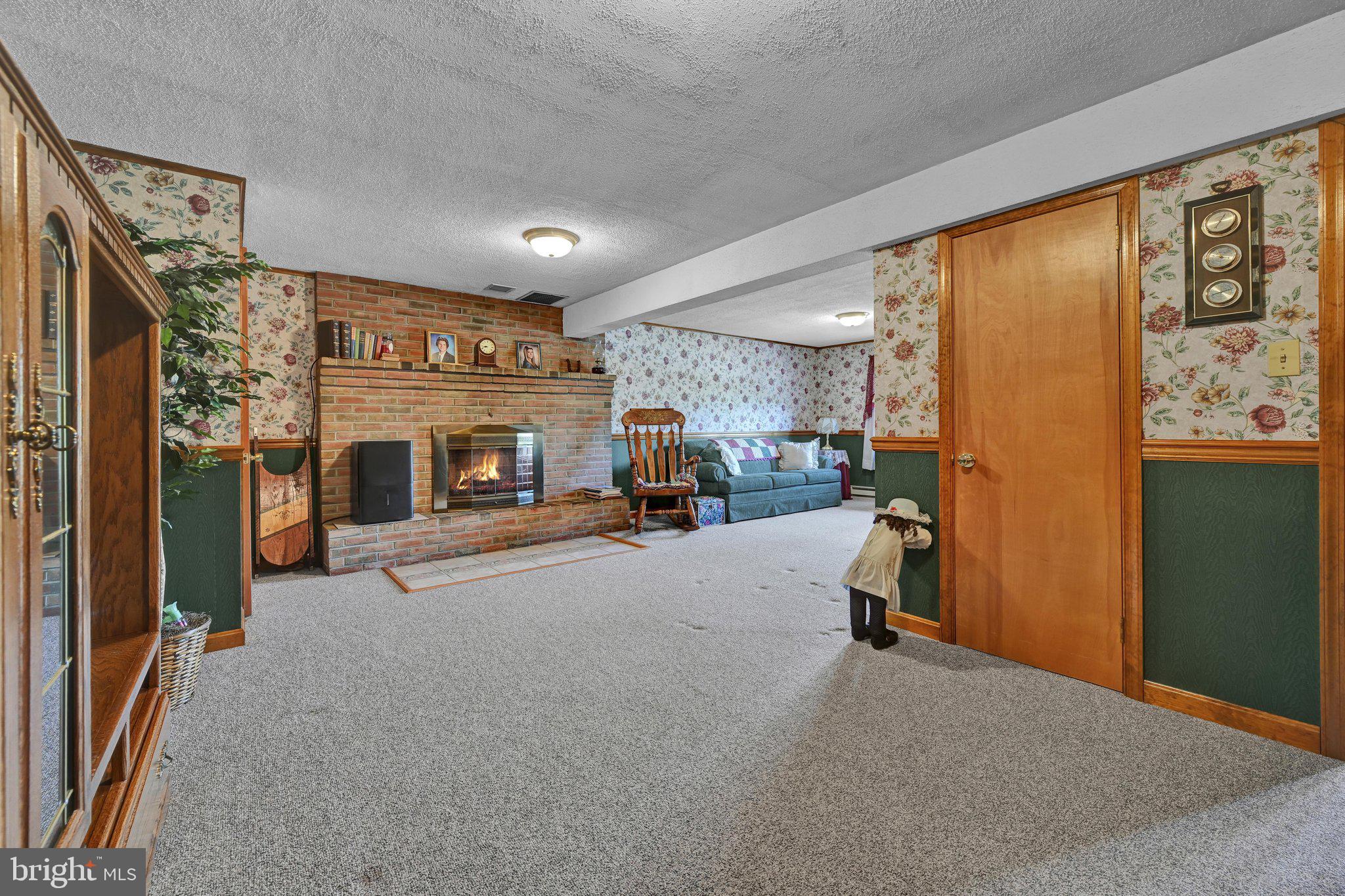 17 TERRACE HILL ROAD