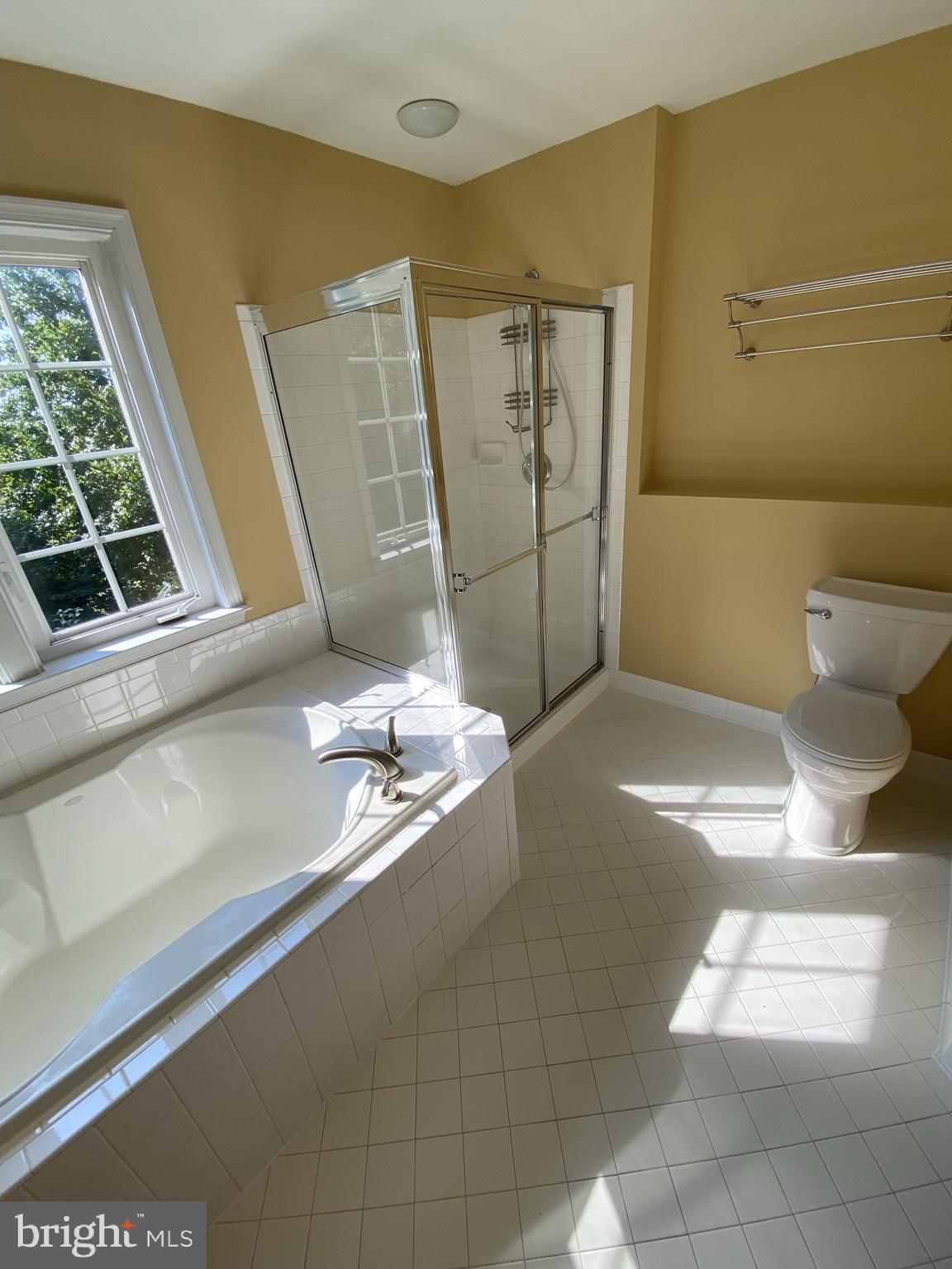 GUNSTON HILL - Residential