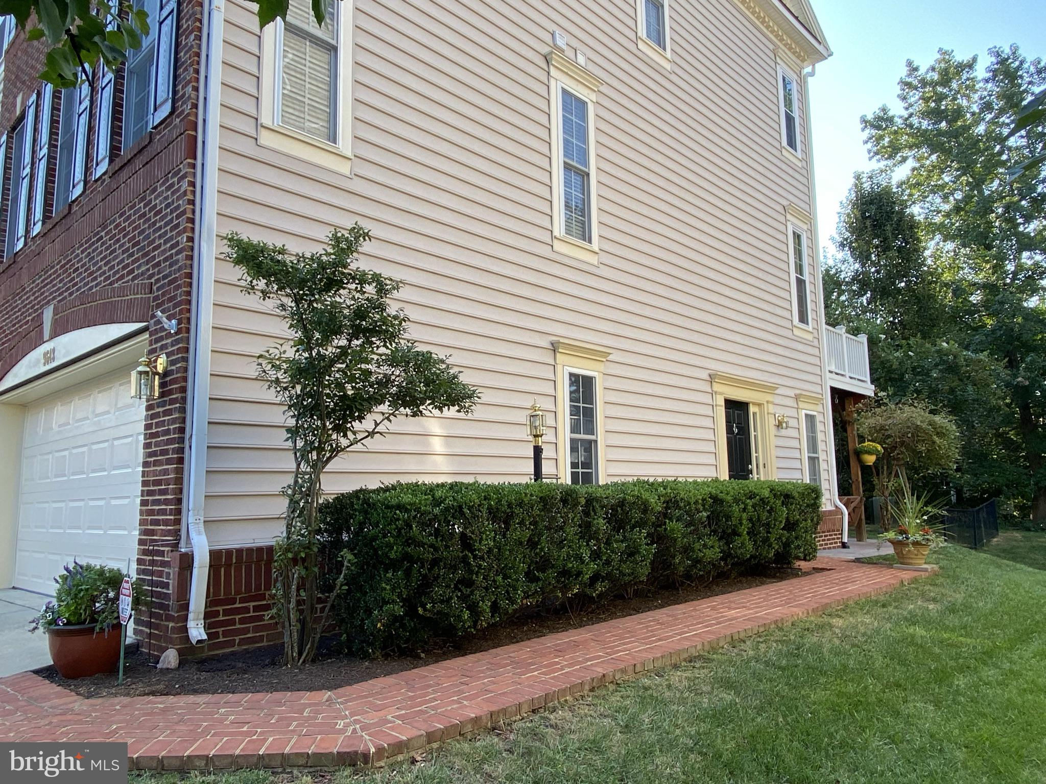 GUNSTON HILL - Residential