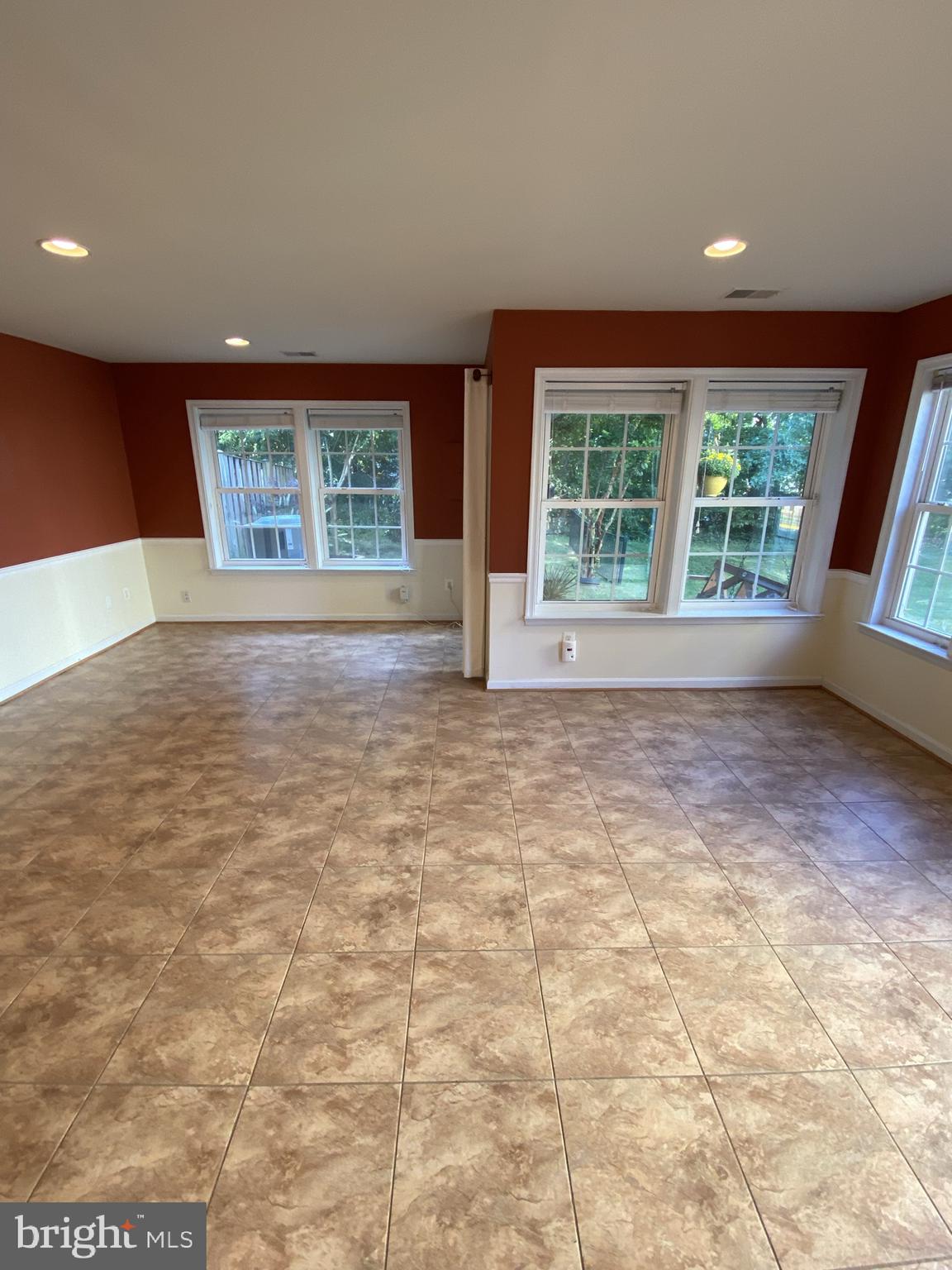 GUNSTON HILL - Residential