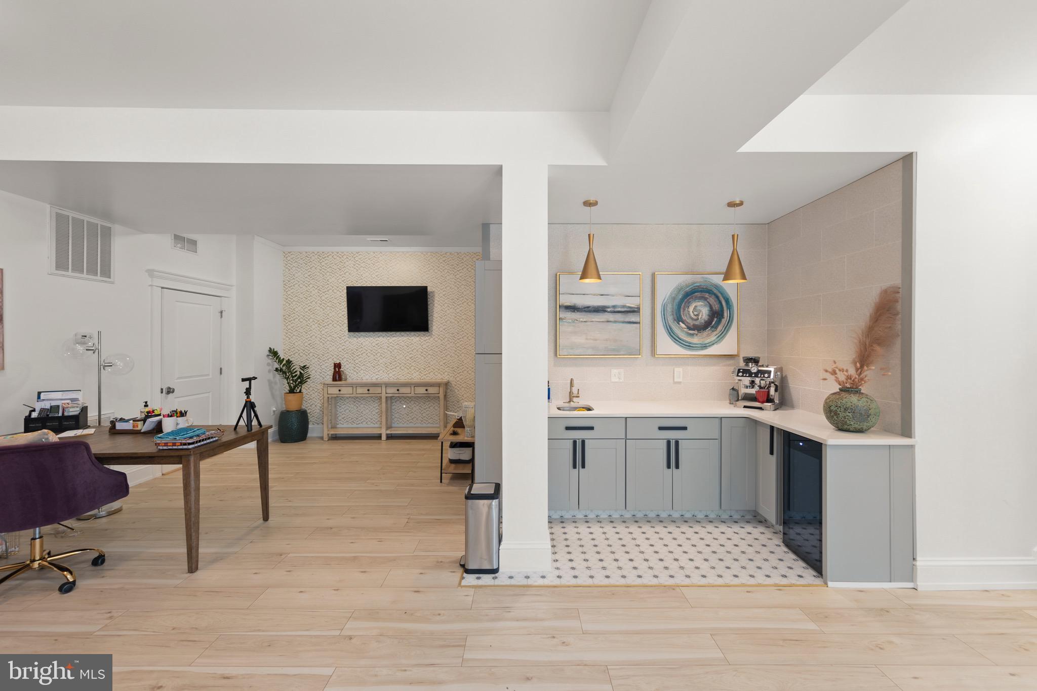 WINCHESTER CITY - Residential