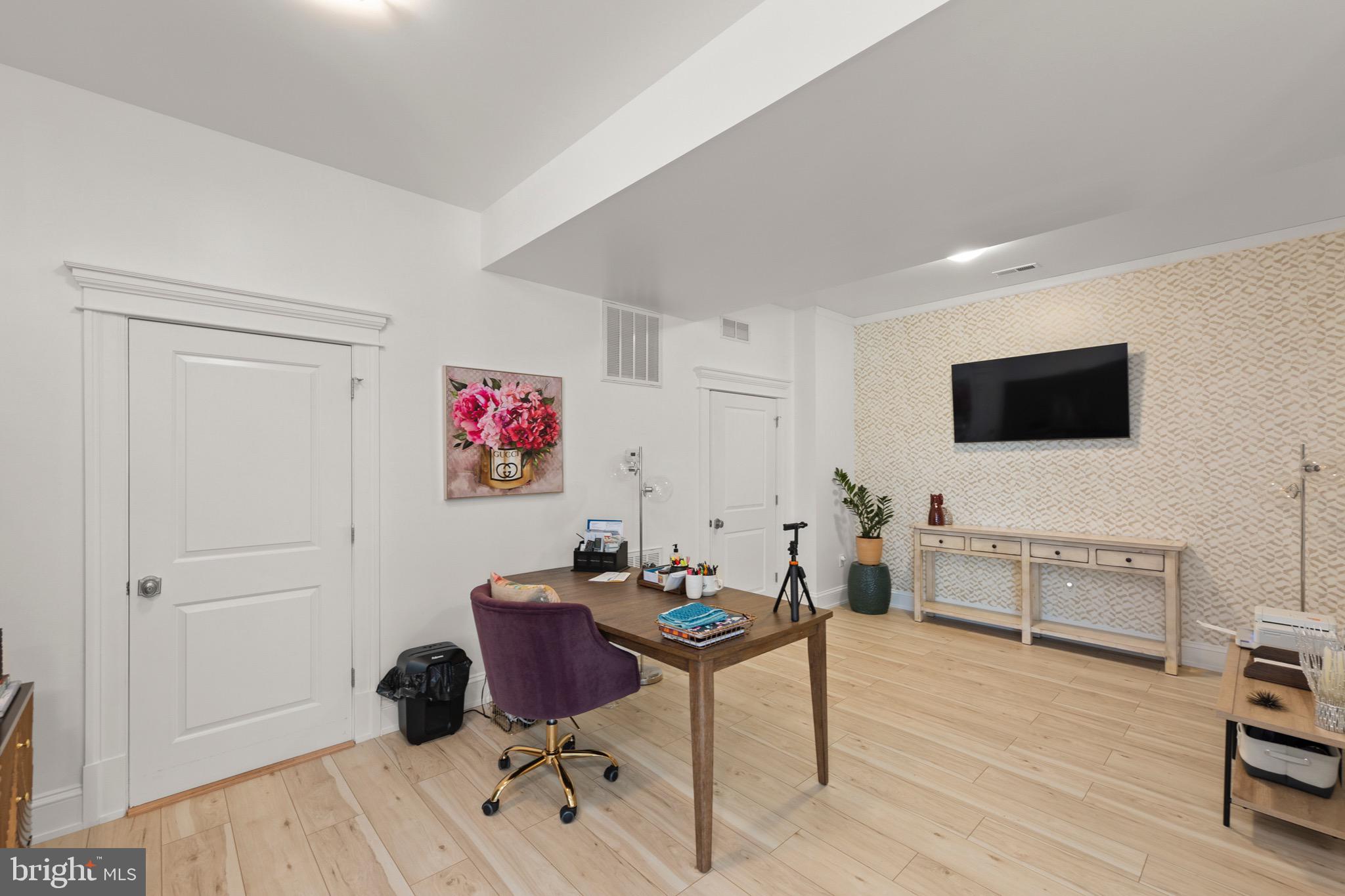 WINCHESTER CITY - Residential