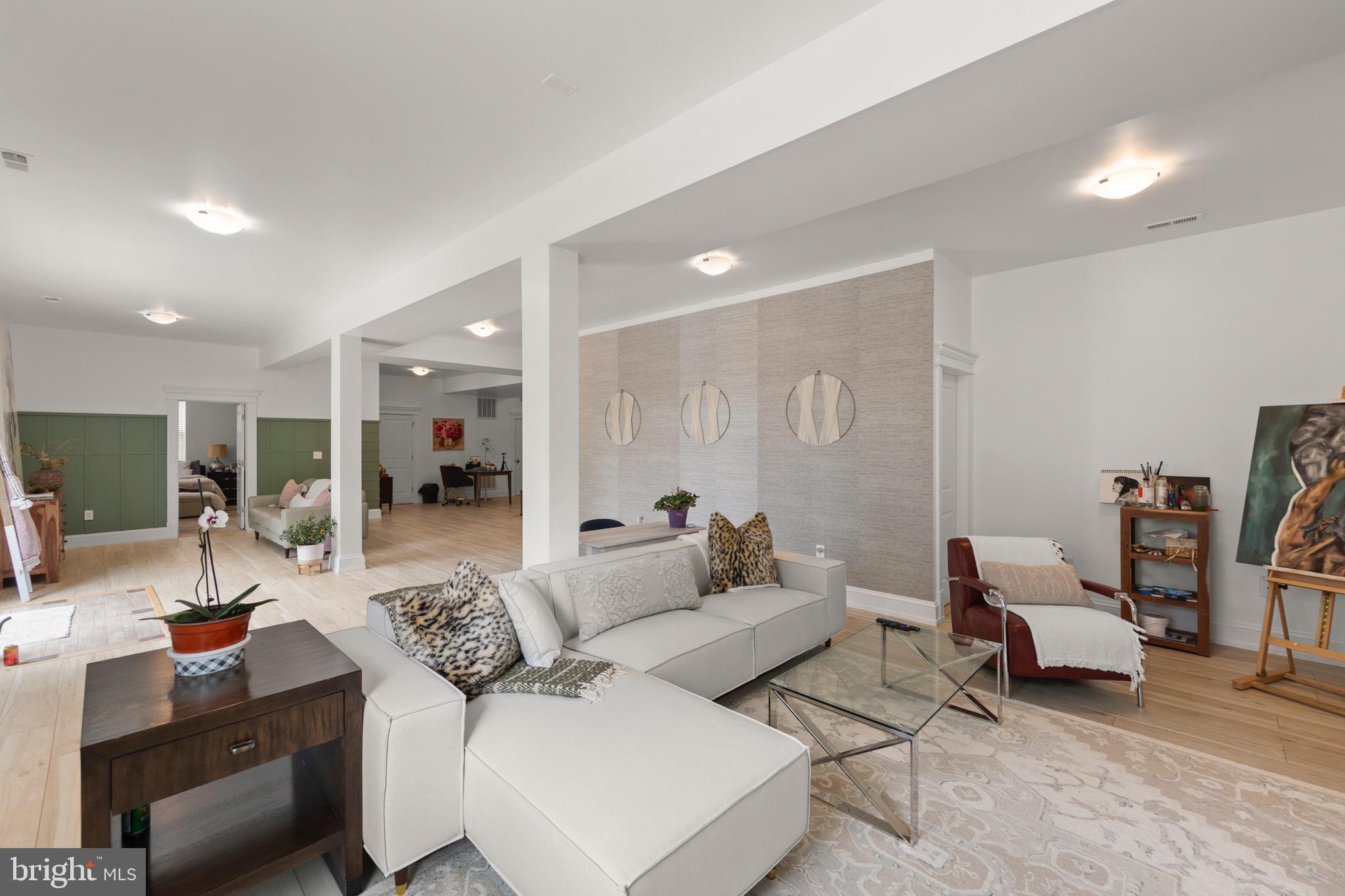 WINCHESTER CITY - Residential