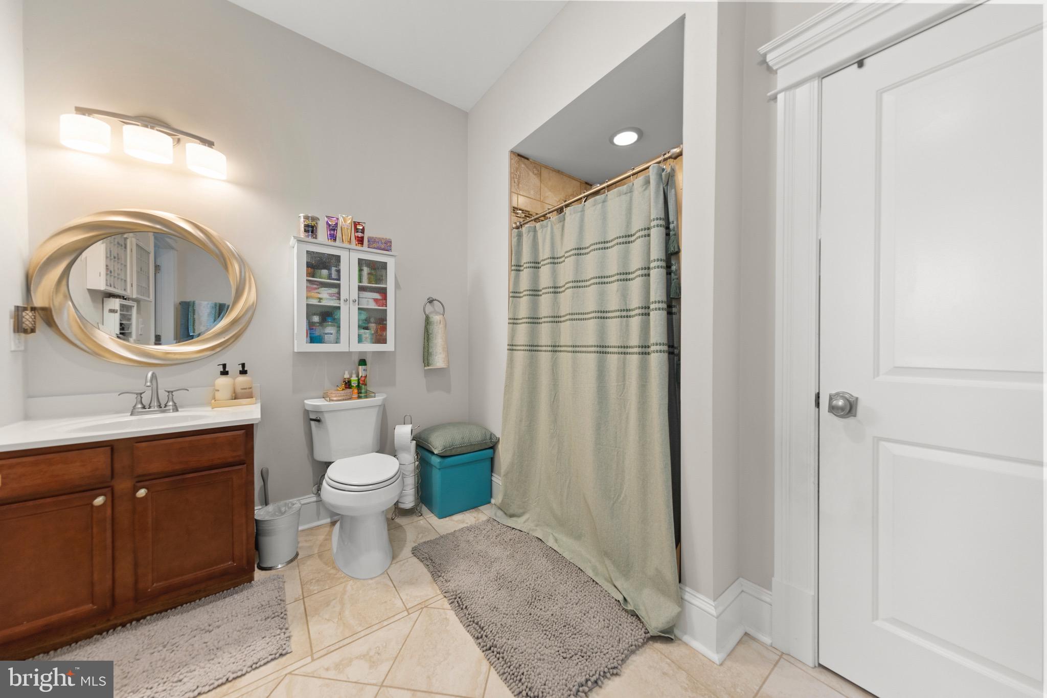 WINCHESTER CITY - Residential