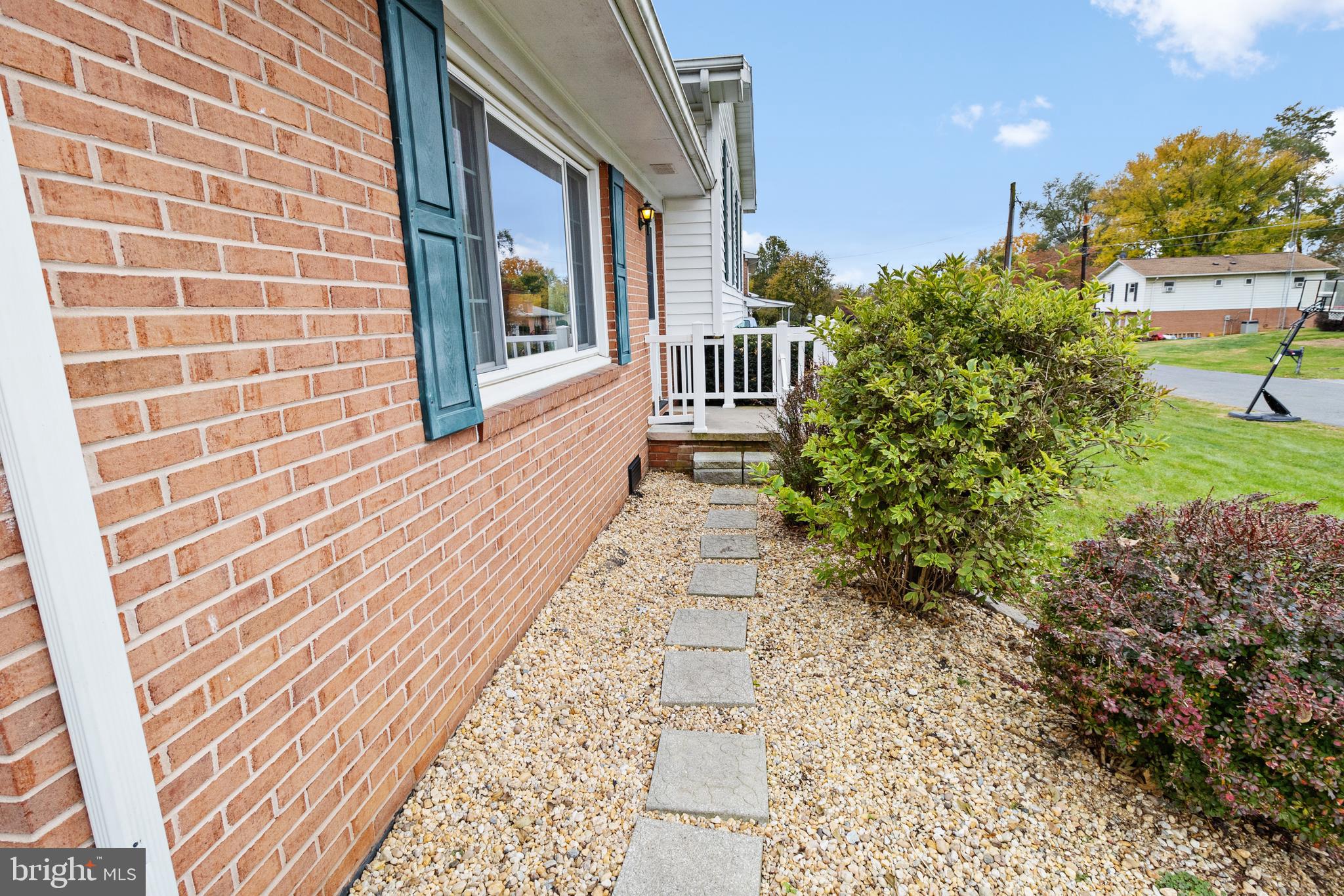 PIKEVIEW ACRES WEST - Residential