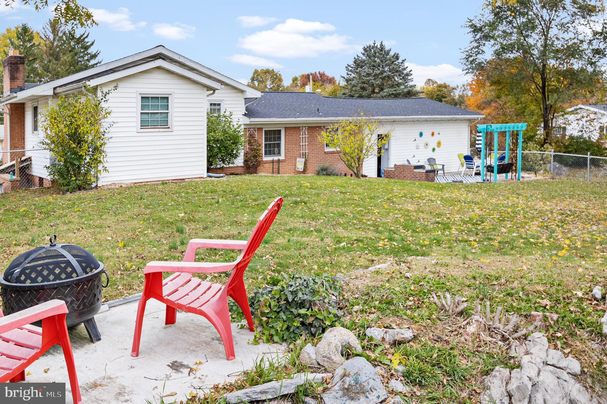 PIKEVIEW ACRES WEST - Residential