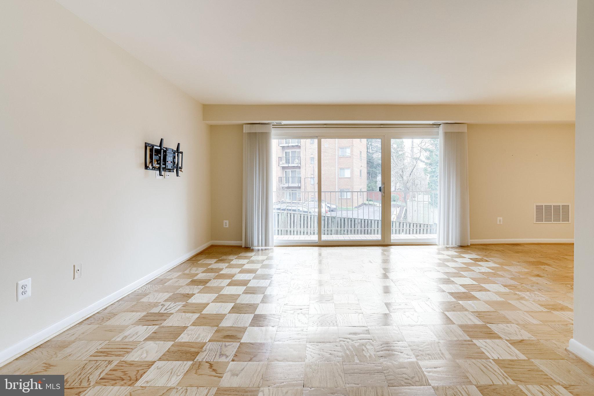 BALMORAL - Residential Lease