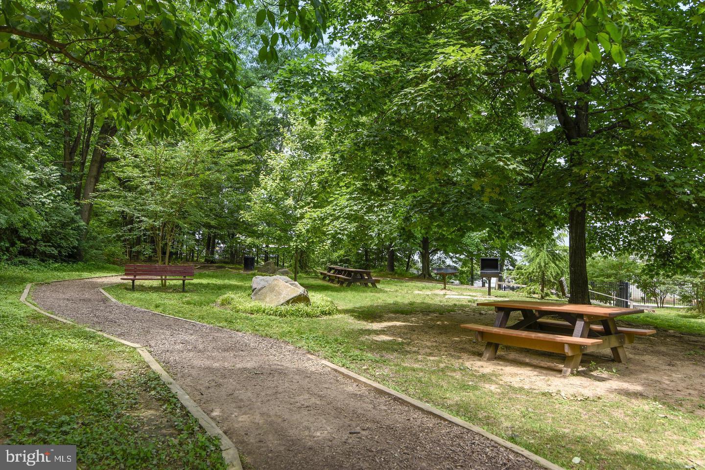 ROTONDA - Residential Lease