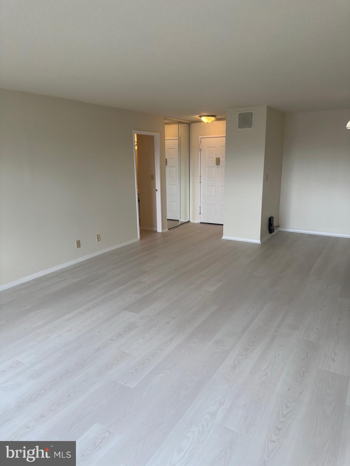 ROTONDA - Residential Lease