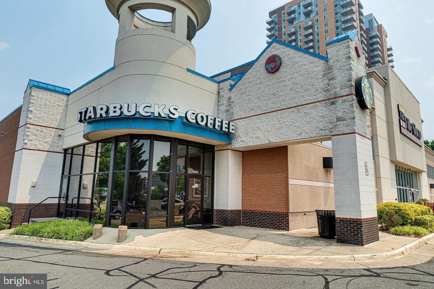 ROTONDA - Residential Lease