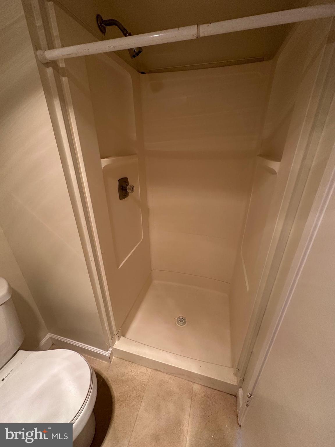 ROTONDA - Residential Lease