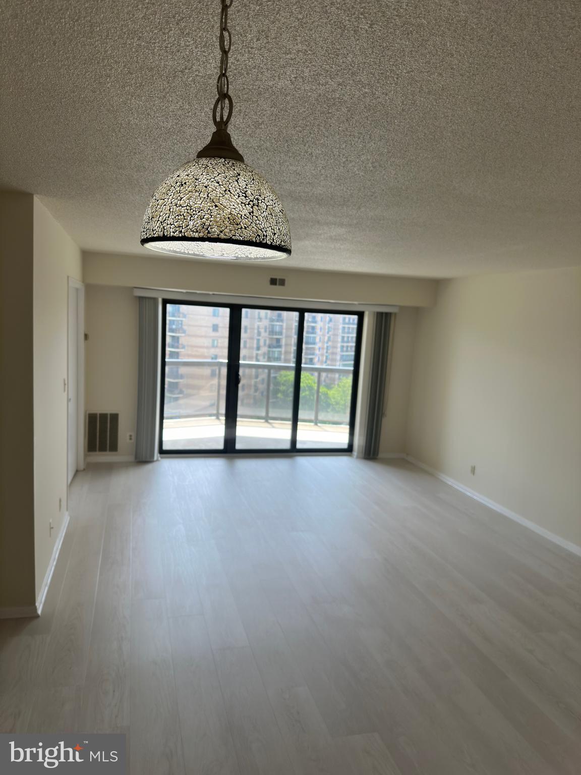 ROTONDA - Residential Lease