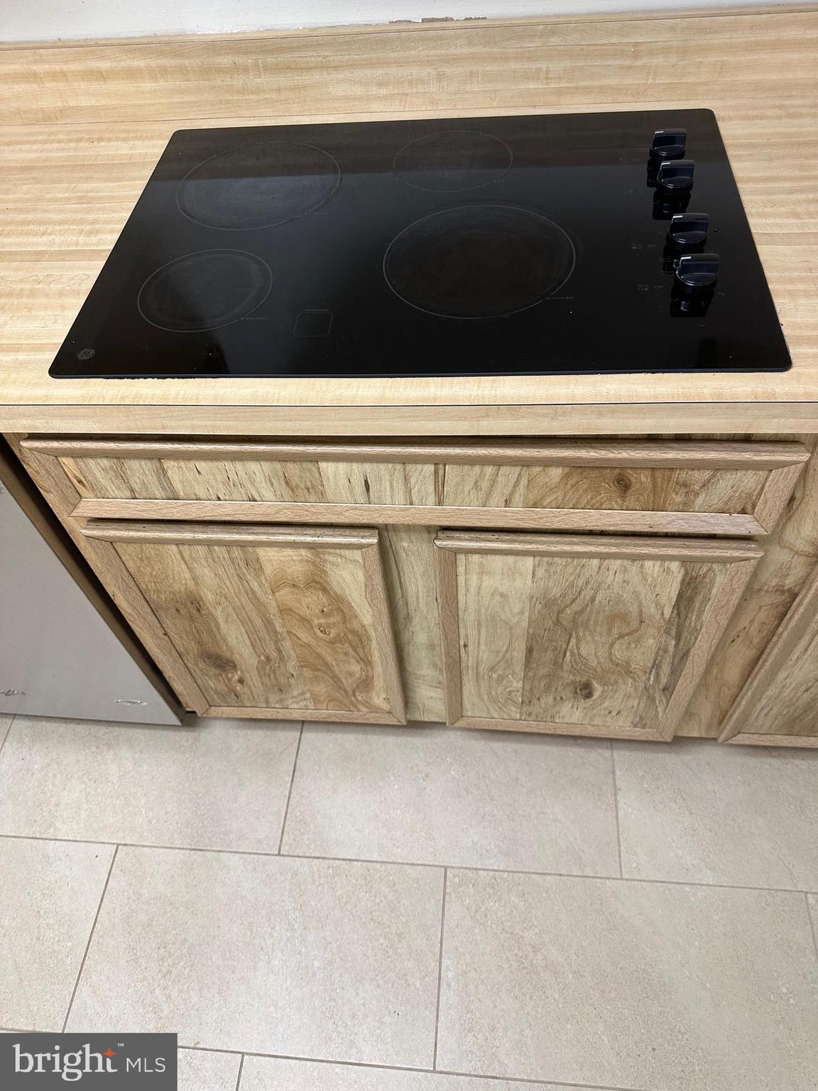 ROTONDA - Residential Lease