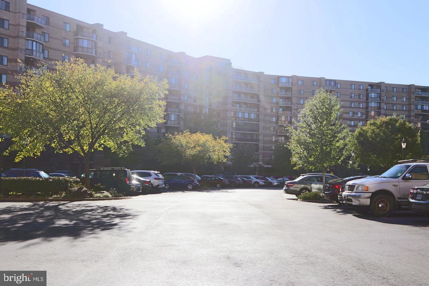 ROTONDA - Residential Lease