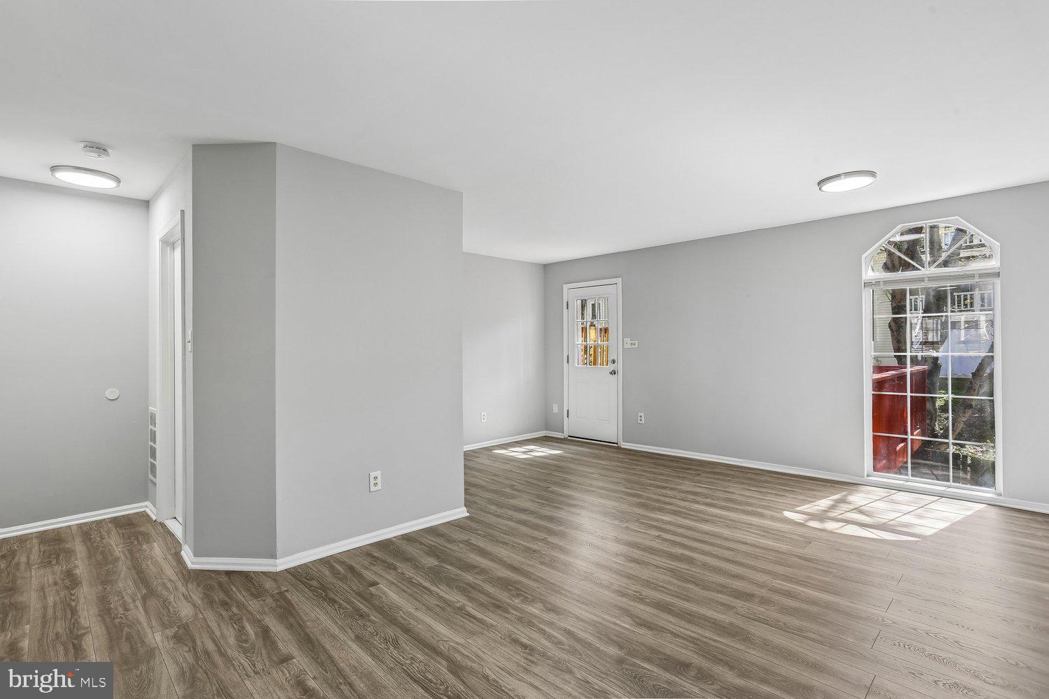 GUNNERS LAKE VILLAGE - Residential