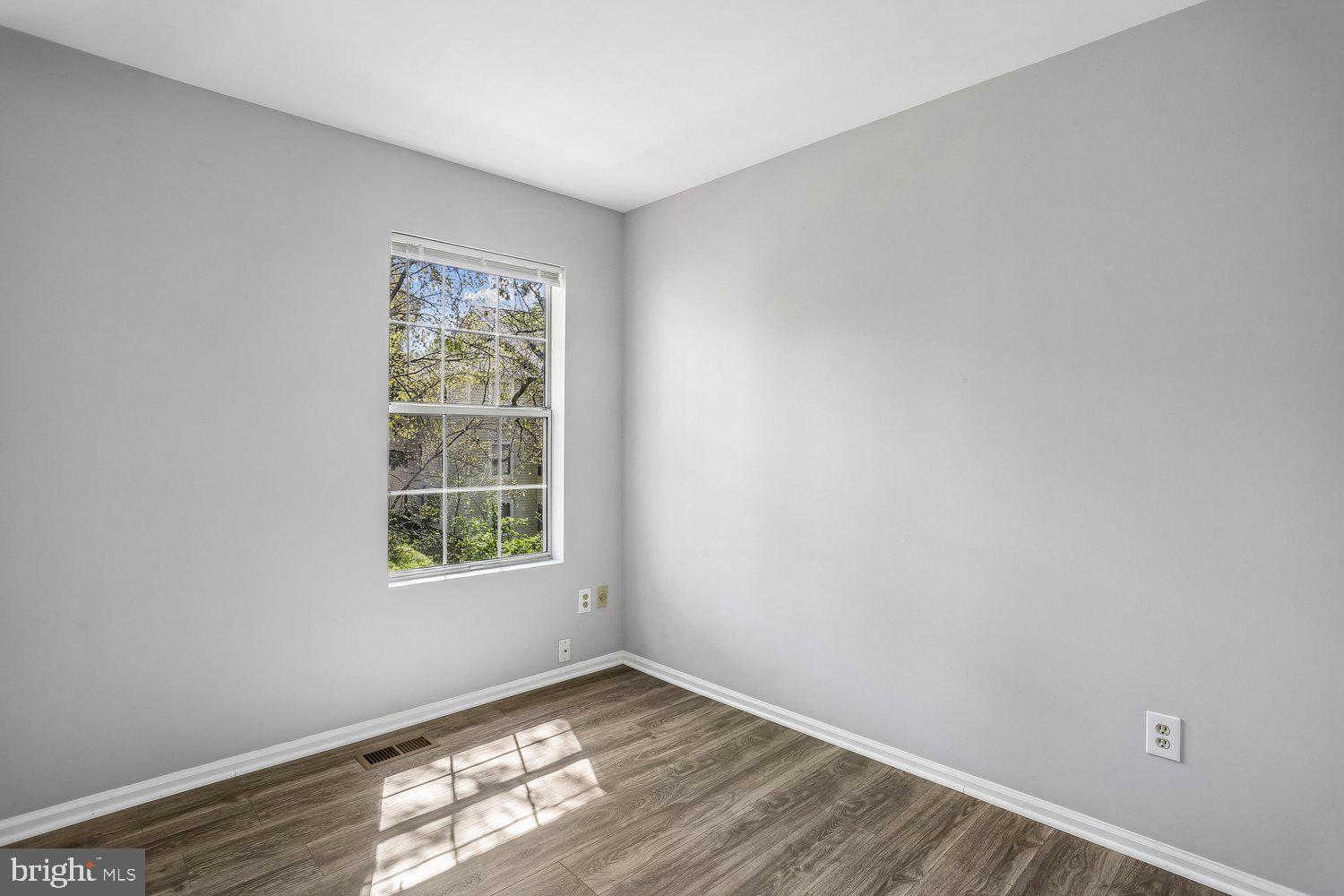 GUNNERS LAKE VILLAGE - Residential