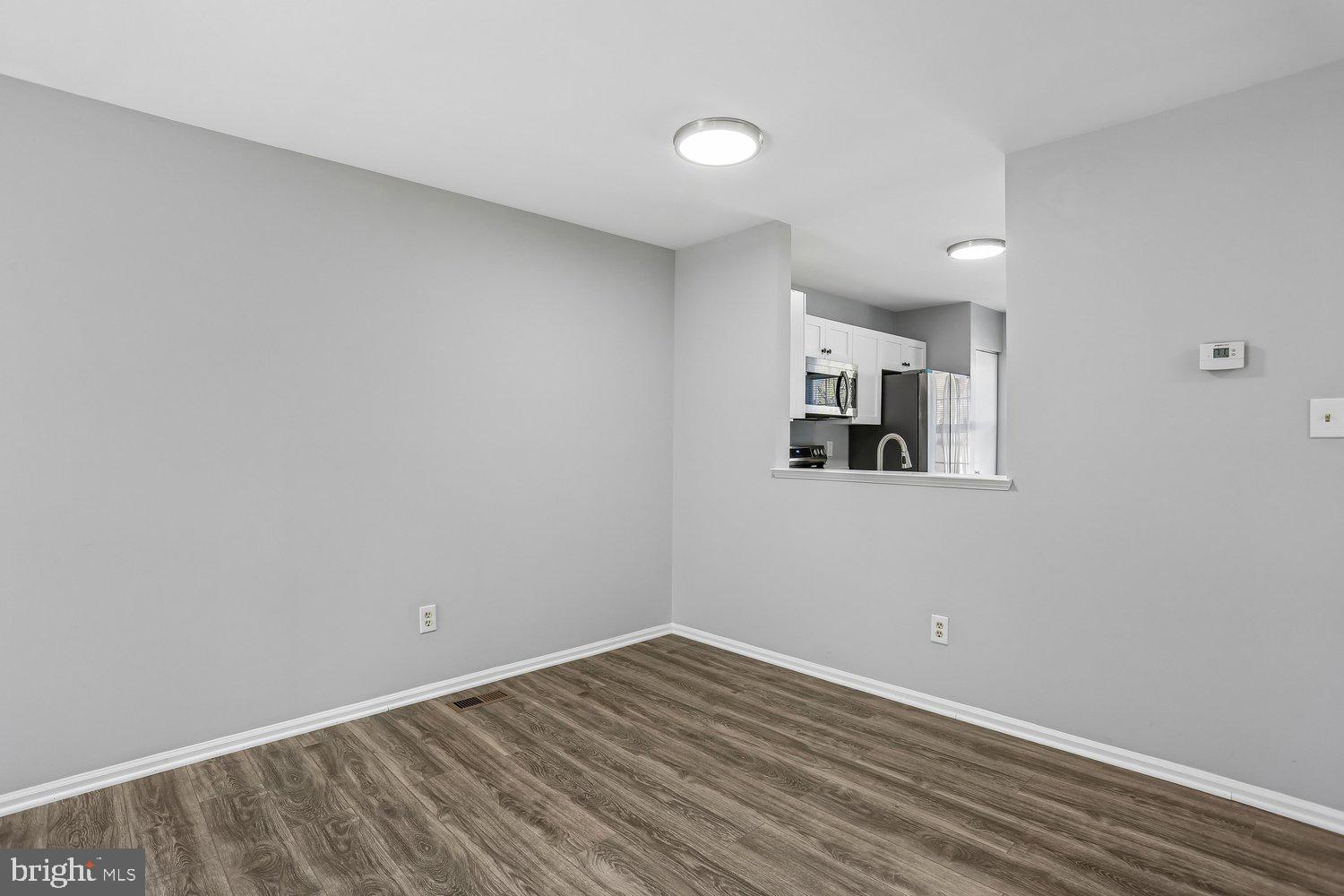 GUNNERS LAKE VILLAGE - Residential