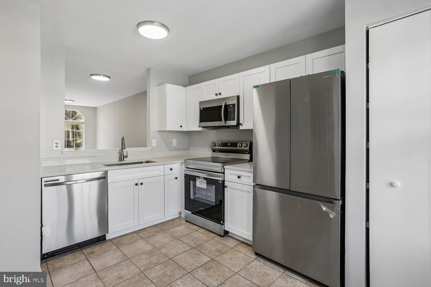 GUNNERS LAKE VILLAGE - Residential