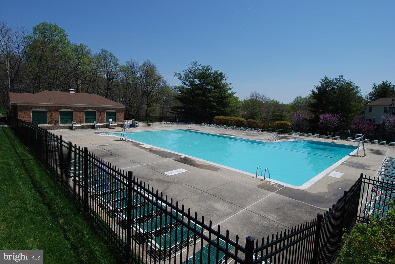 GUNNERS LAKE VILLAGE - Residential