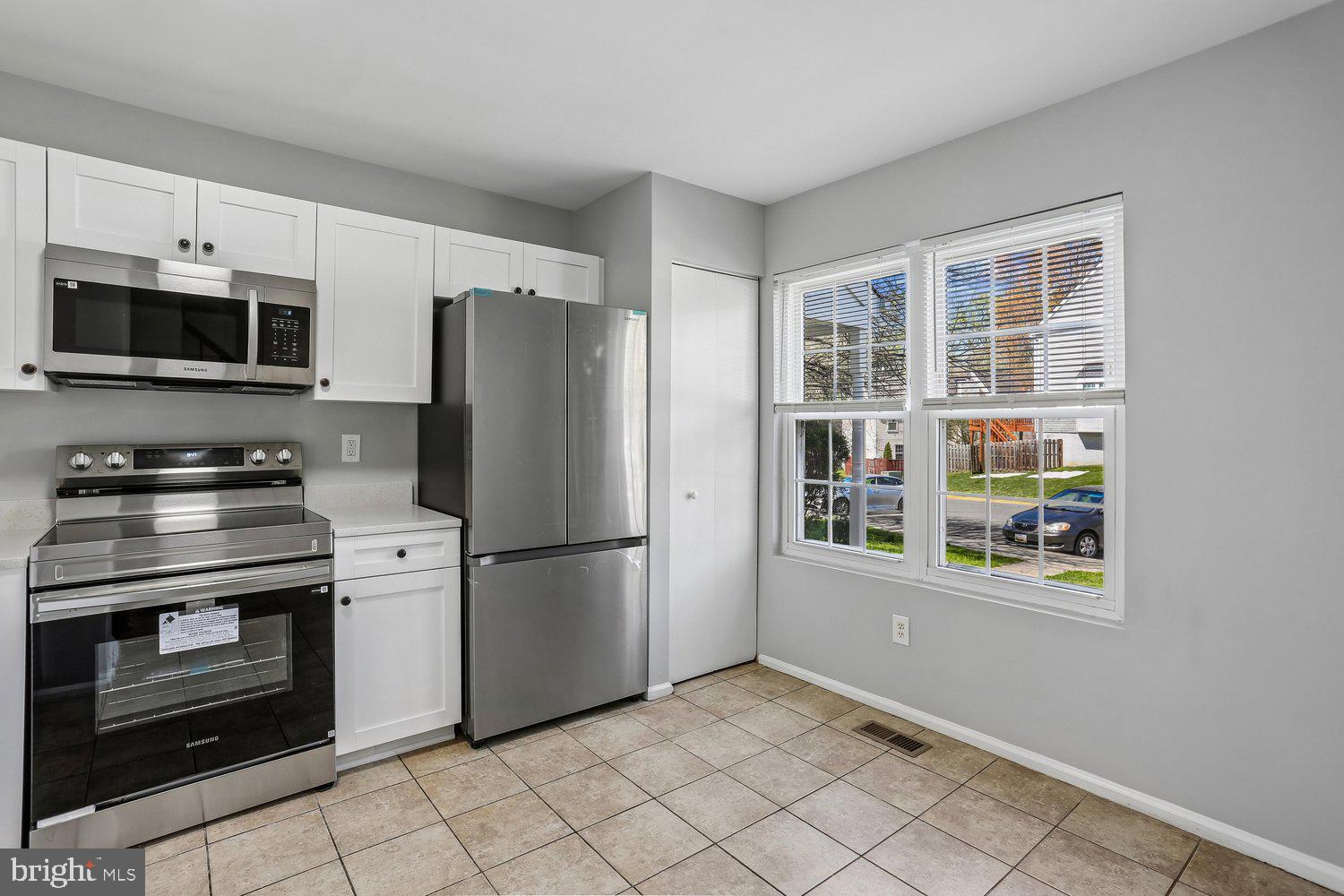 GUNNERS LAKE VILLAGE - Residential