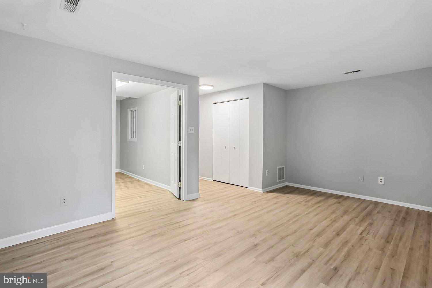 GUNNERS LAKE VILLAGE - Residential