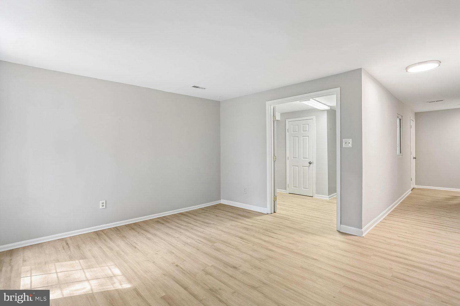 GUNNERS LAKE VILLAGE - Residential