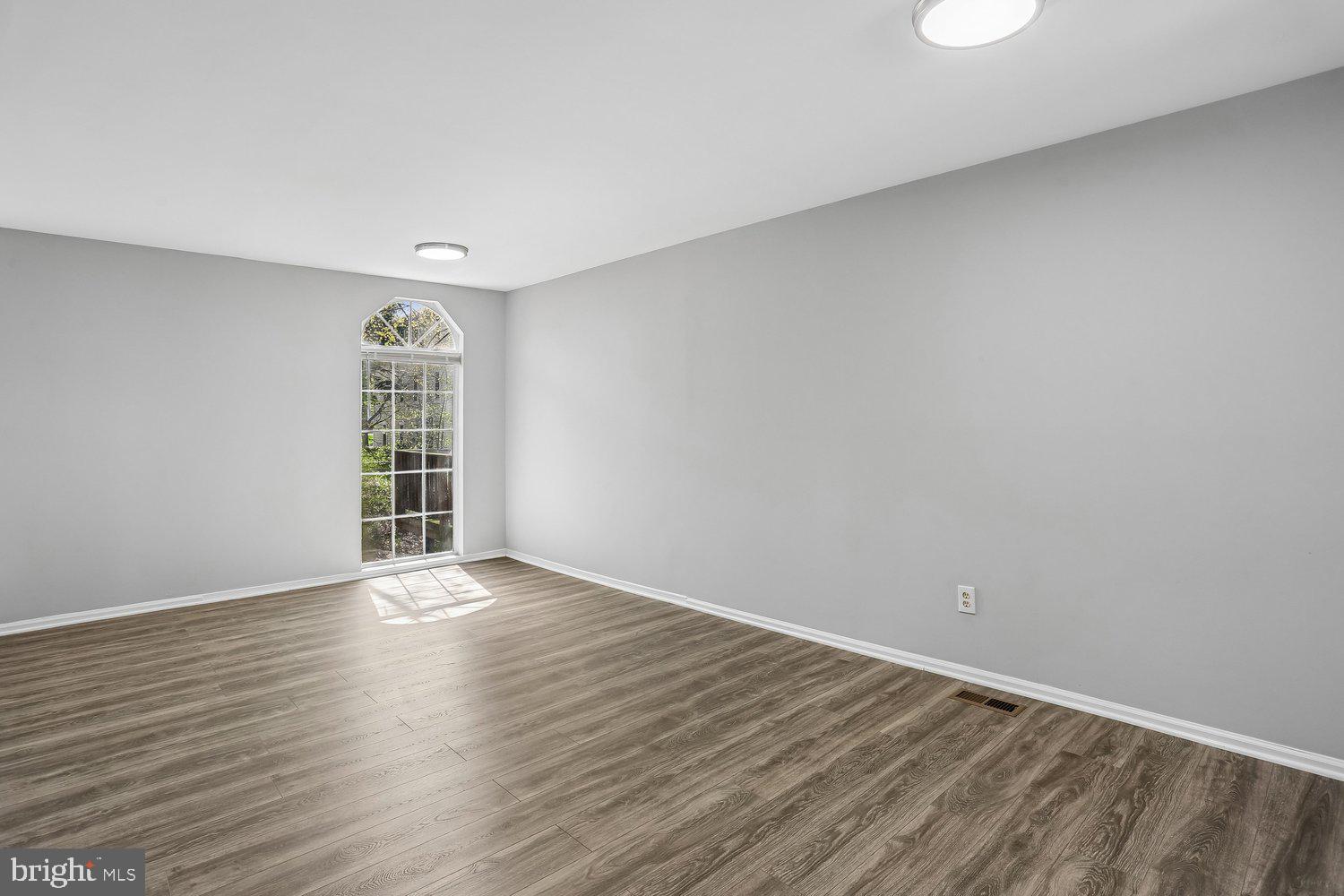 GUNNERS LAKE VILLAGE - Residential