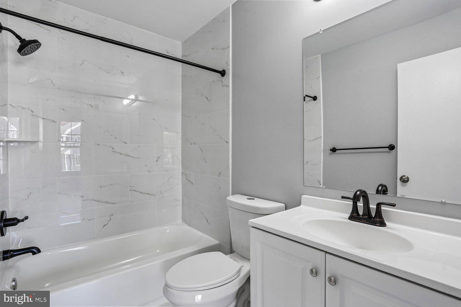 GUNNERS LAKE VILLAGE - Residential