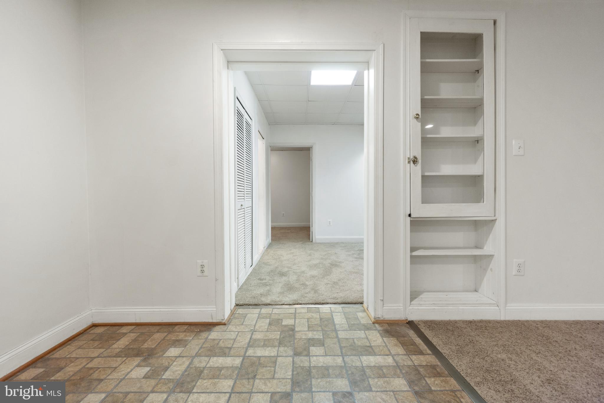 RIVER HILL - Residential Lease