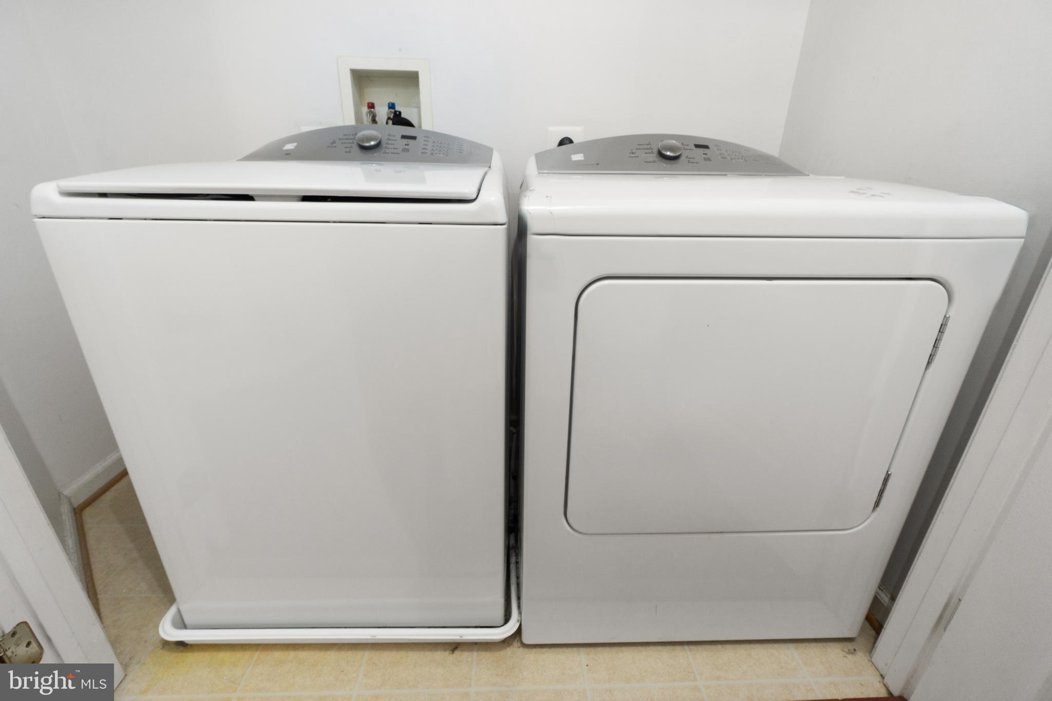 RIVER HILL - Residential Lease