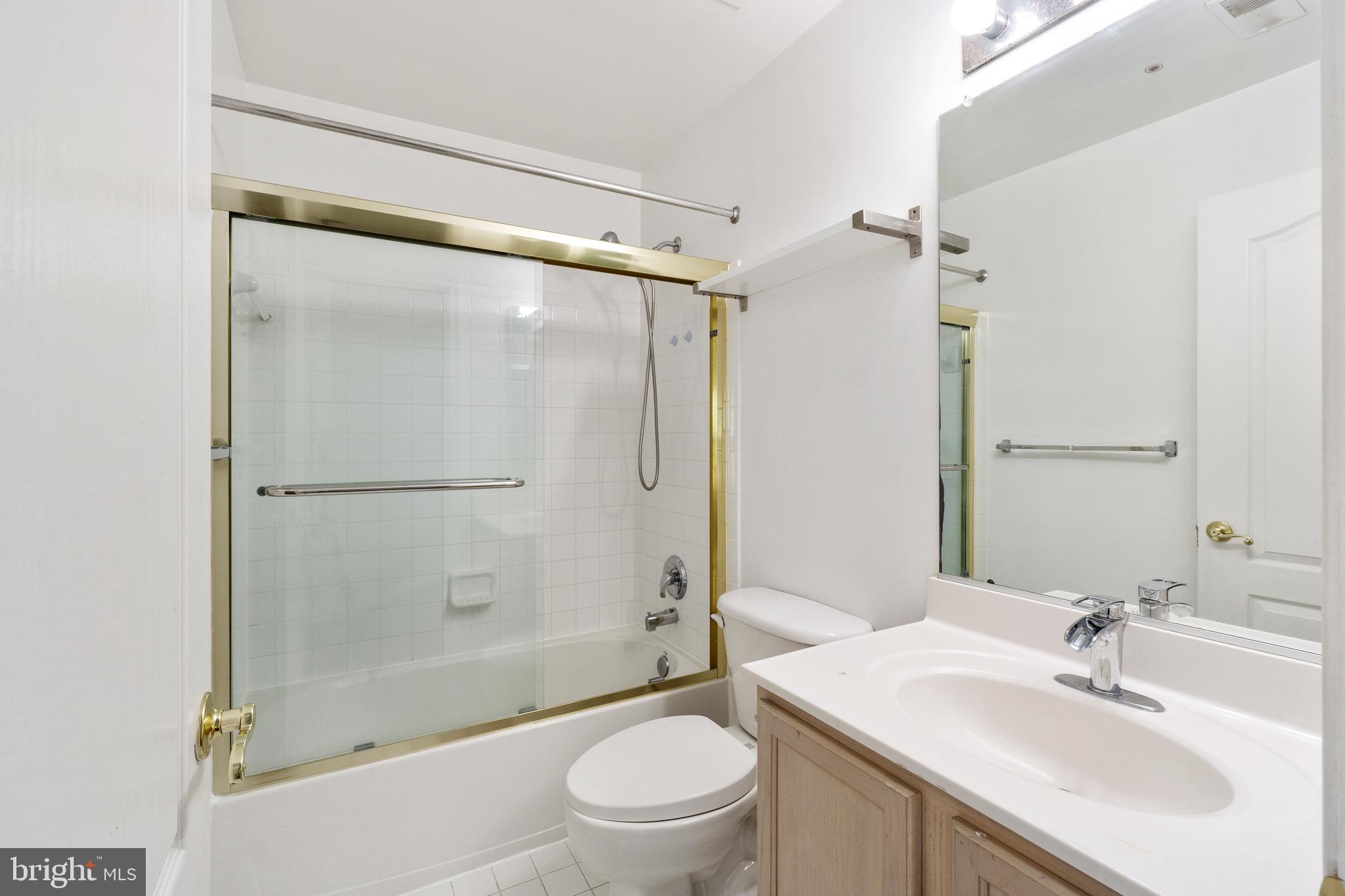 RIVER HILL - Residential Lease