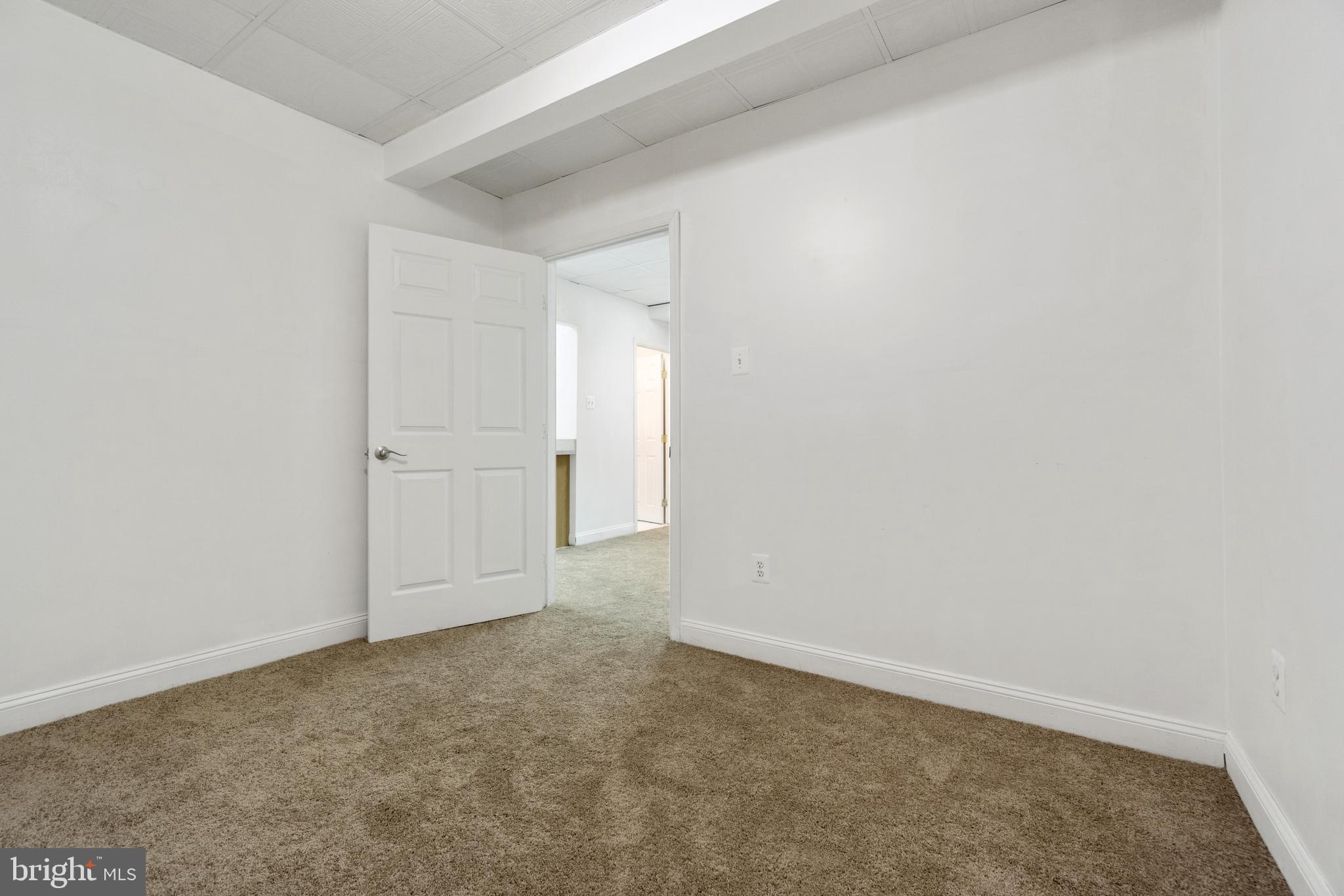 RIVER HILL - Residential Lease