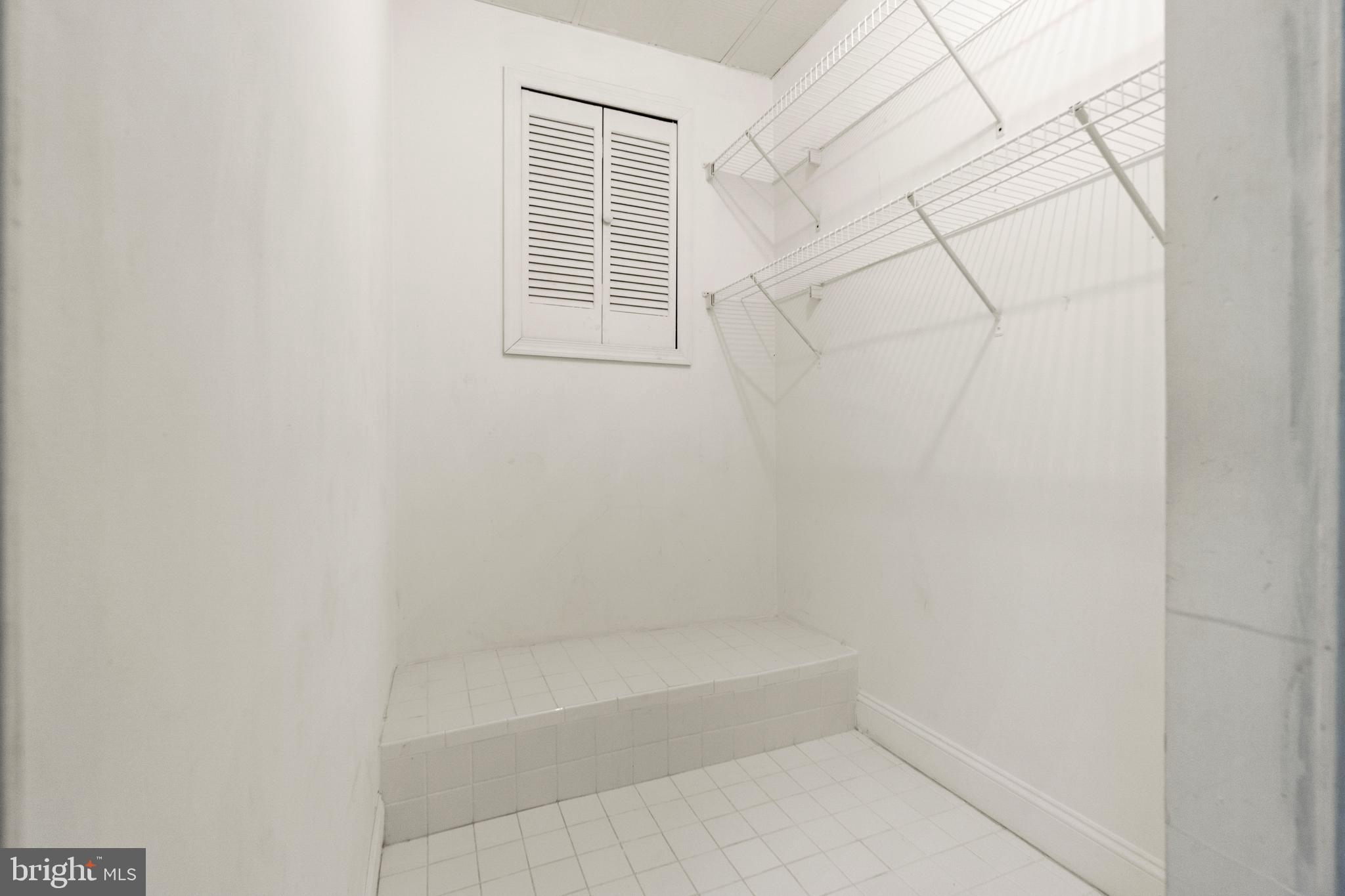 RIVER HILL - Residential Lease