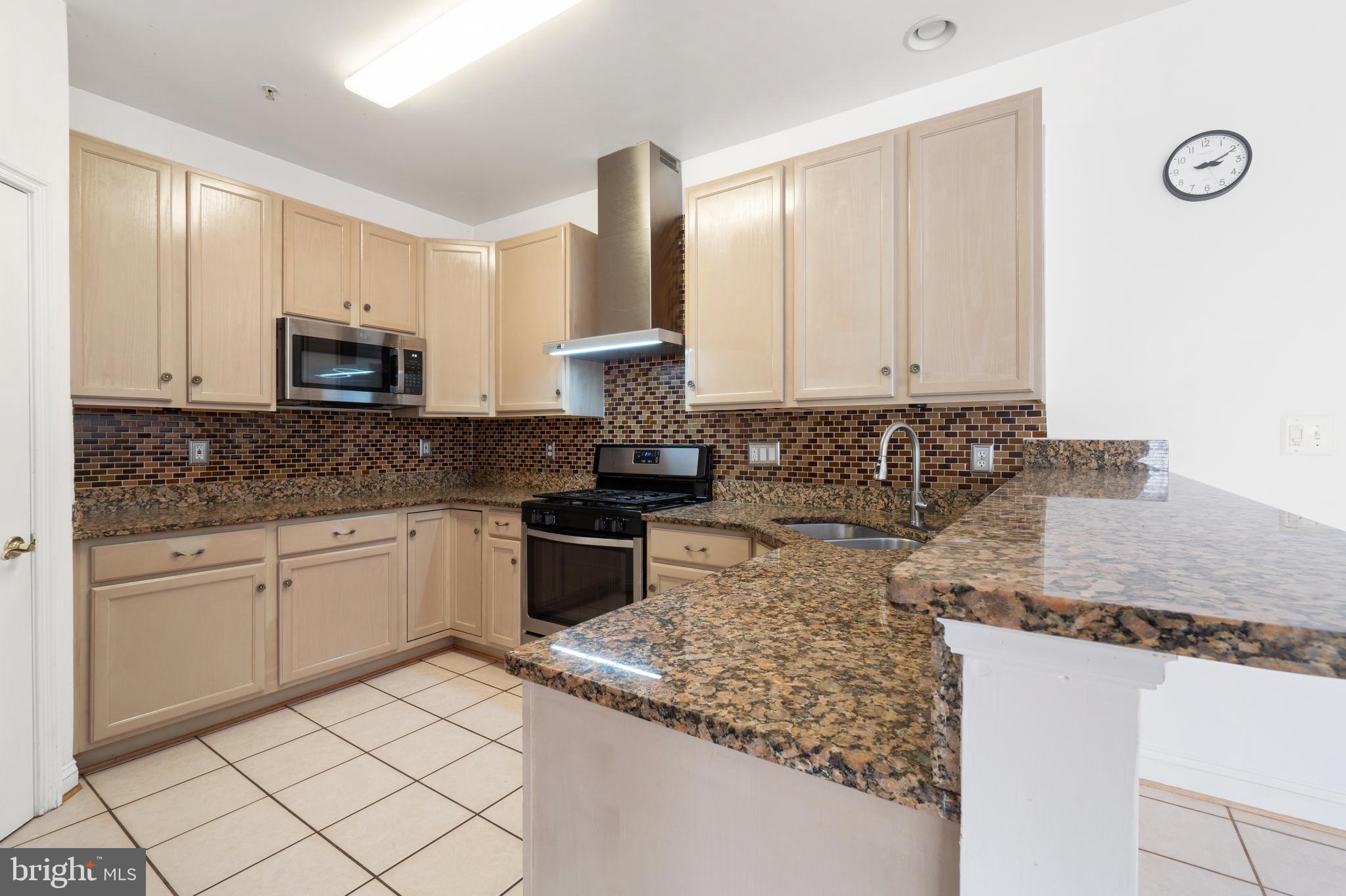 RIVER HILL - Residential Lease