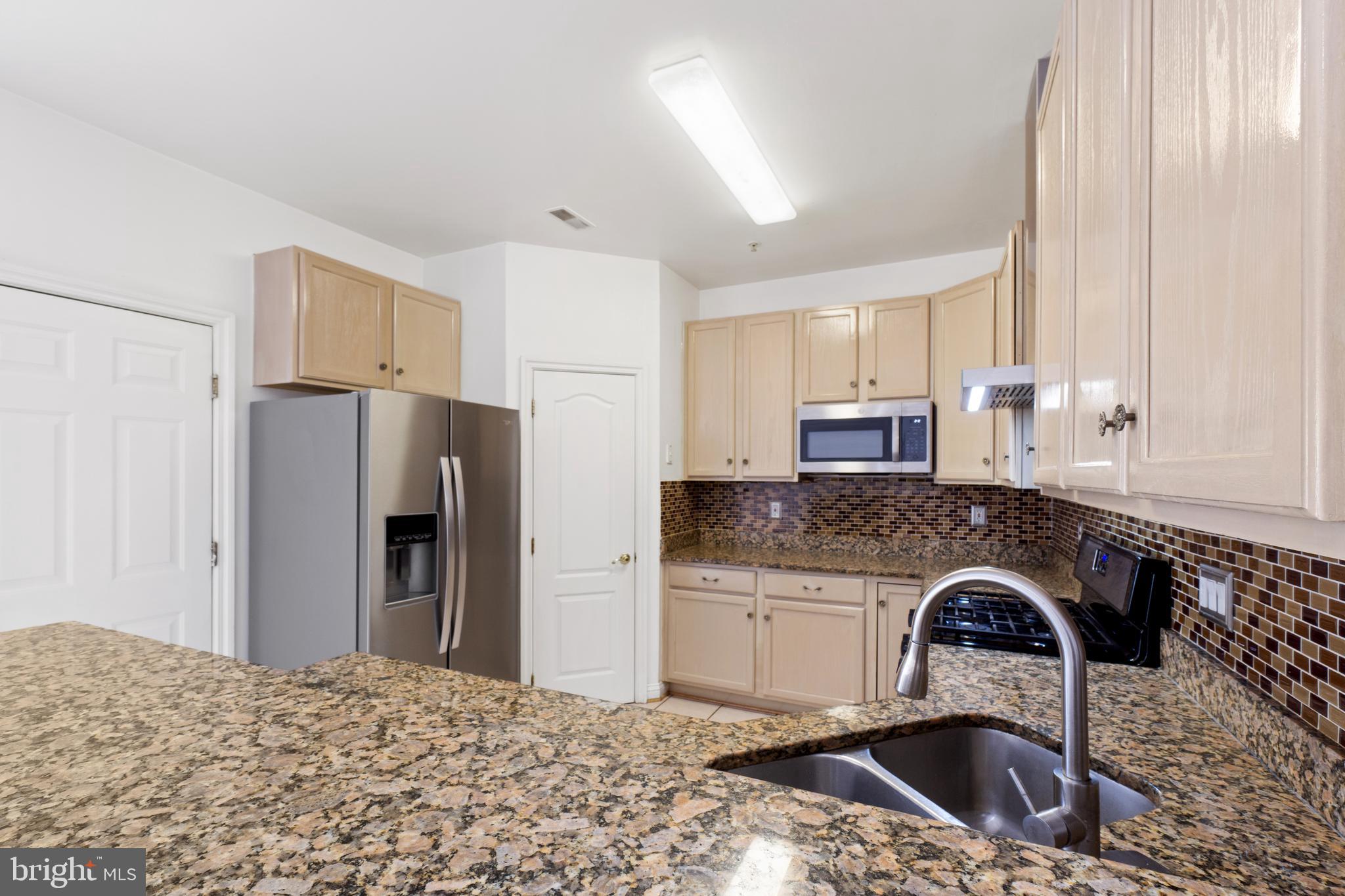 RIVER HILL - Residential Lease