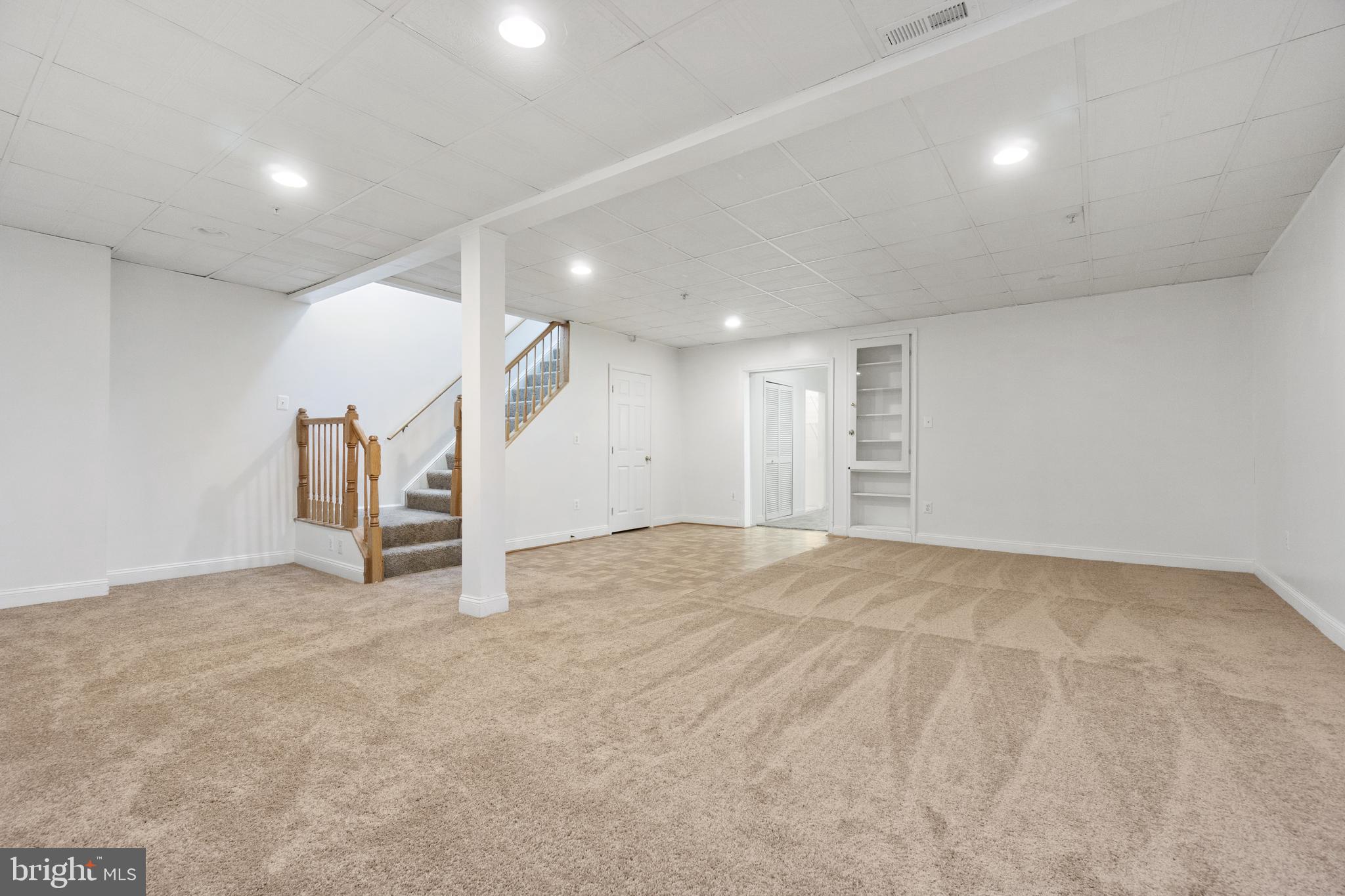 RIVER HILL - Residential Lease