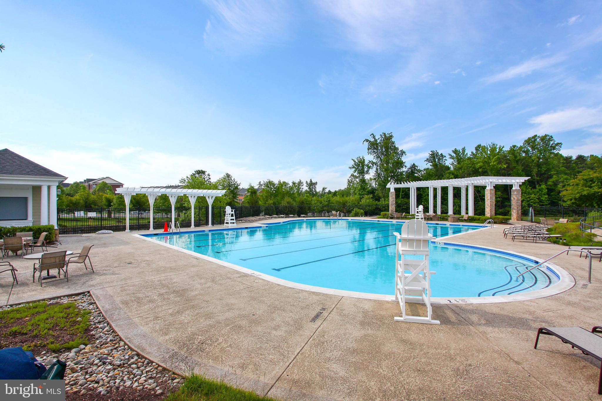 EAGLES POINTE - Residential