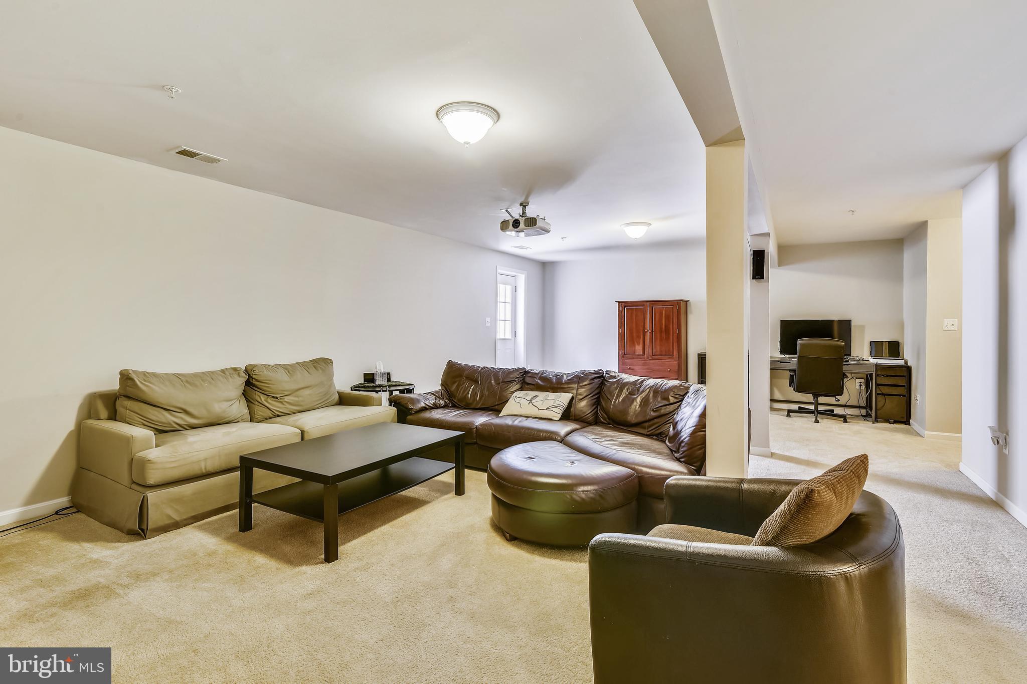 EAGLES POINTE - Residential