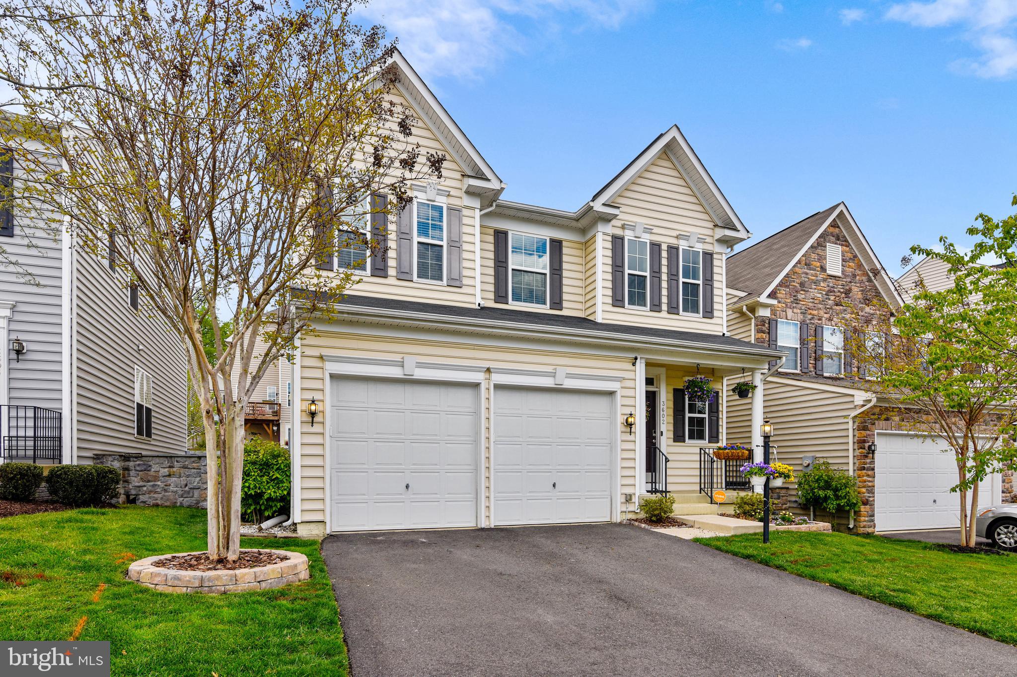 EAGLES POINTE - Residential