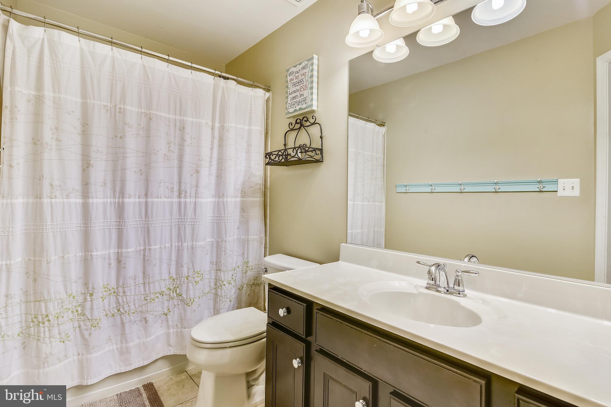 EAGLES POINTE - Residential