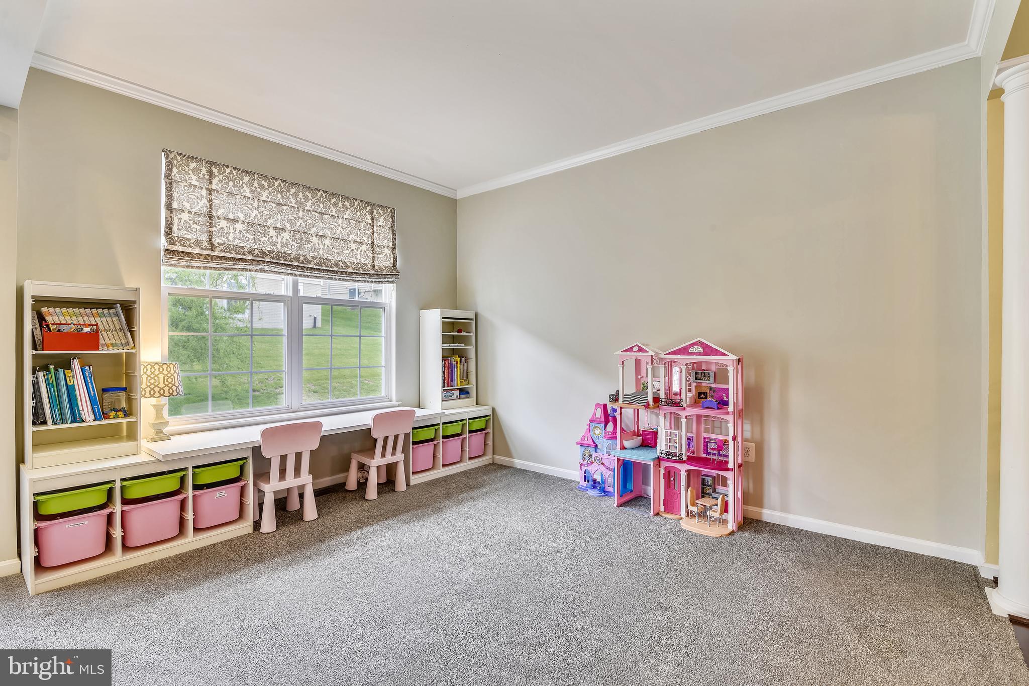 EAGLES POINTE - Residential