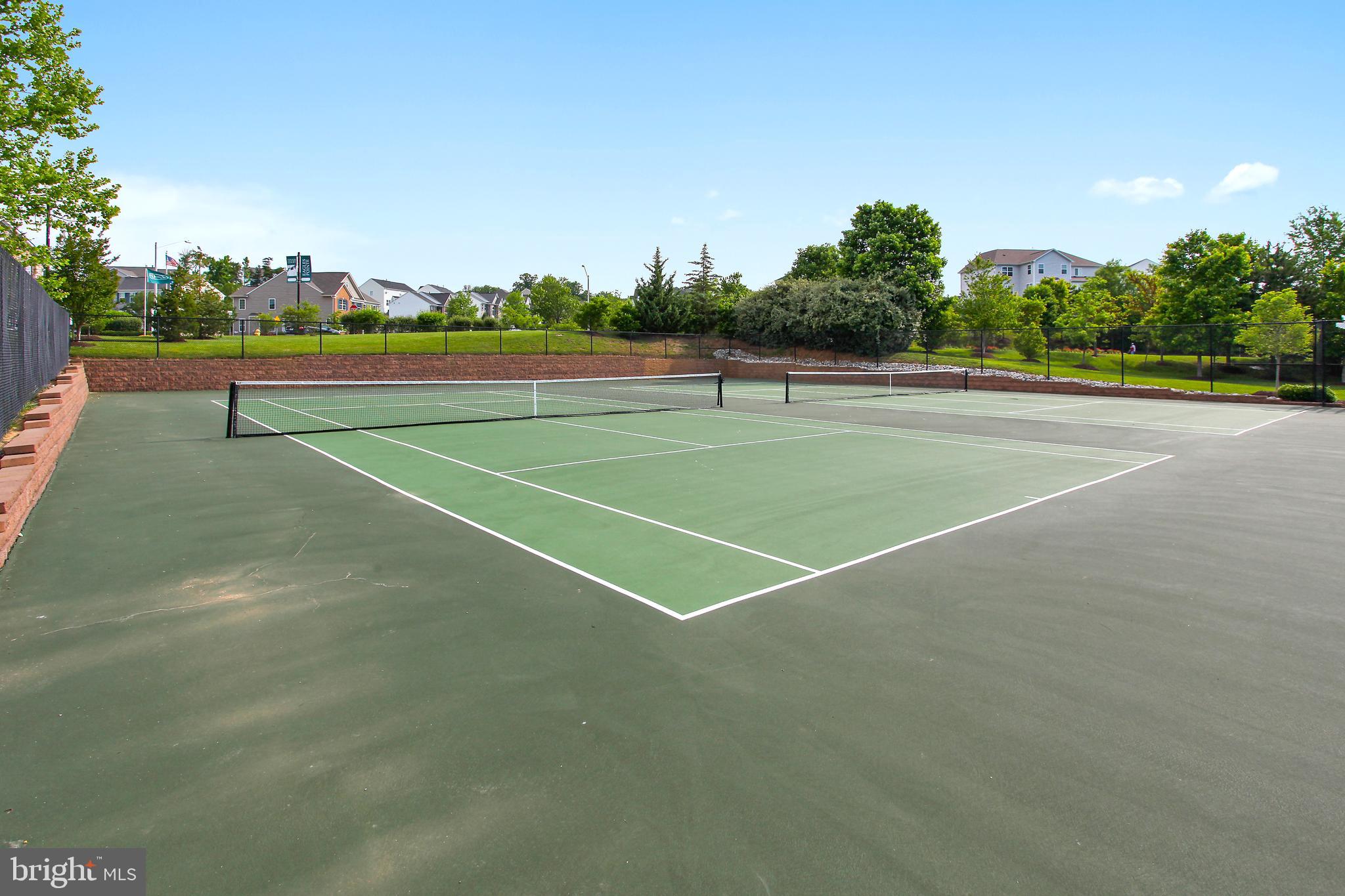 EAGLES POINTE - Residential