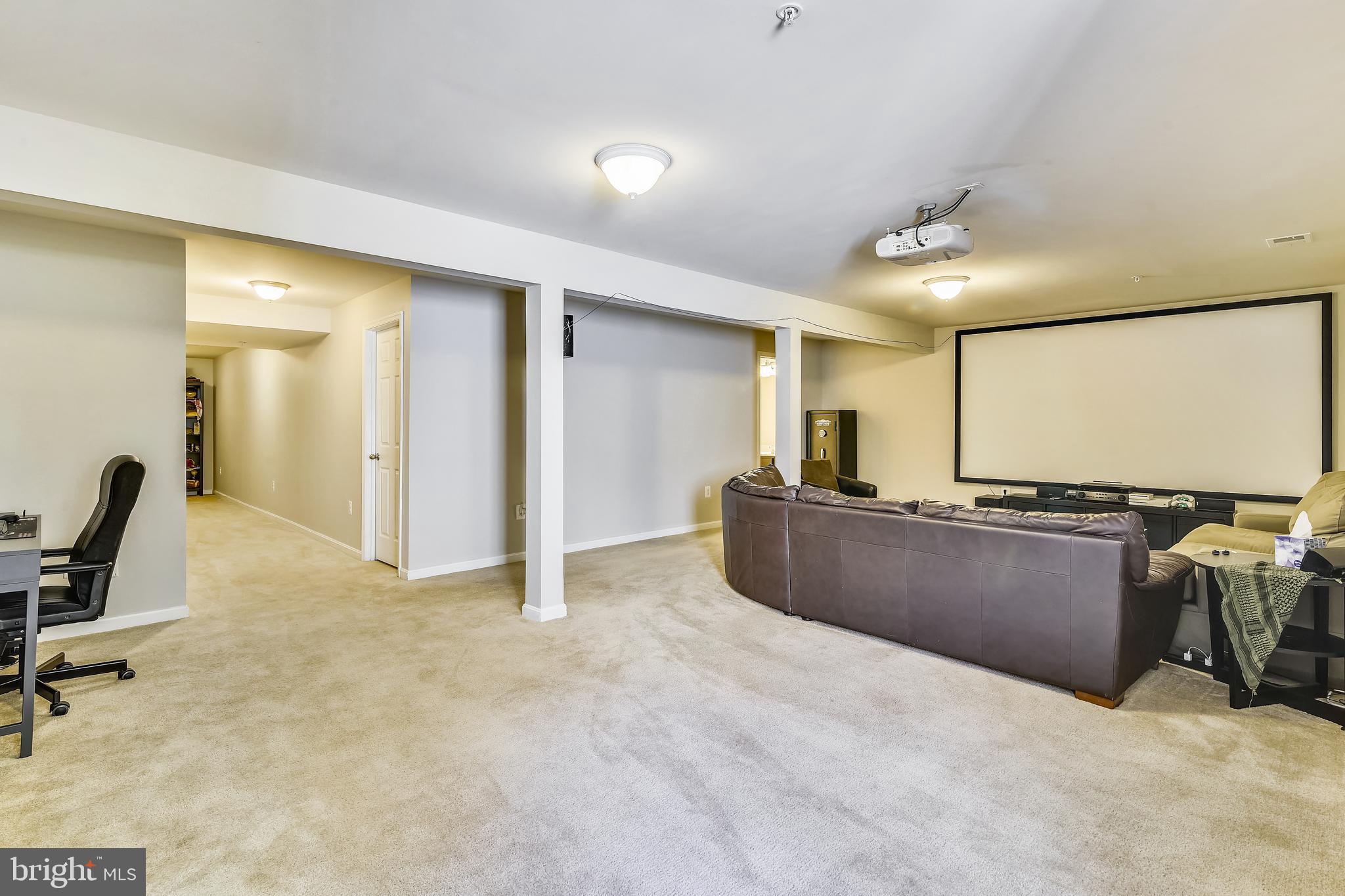 EAGLES POINTE - Residential