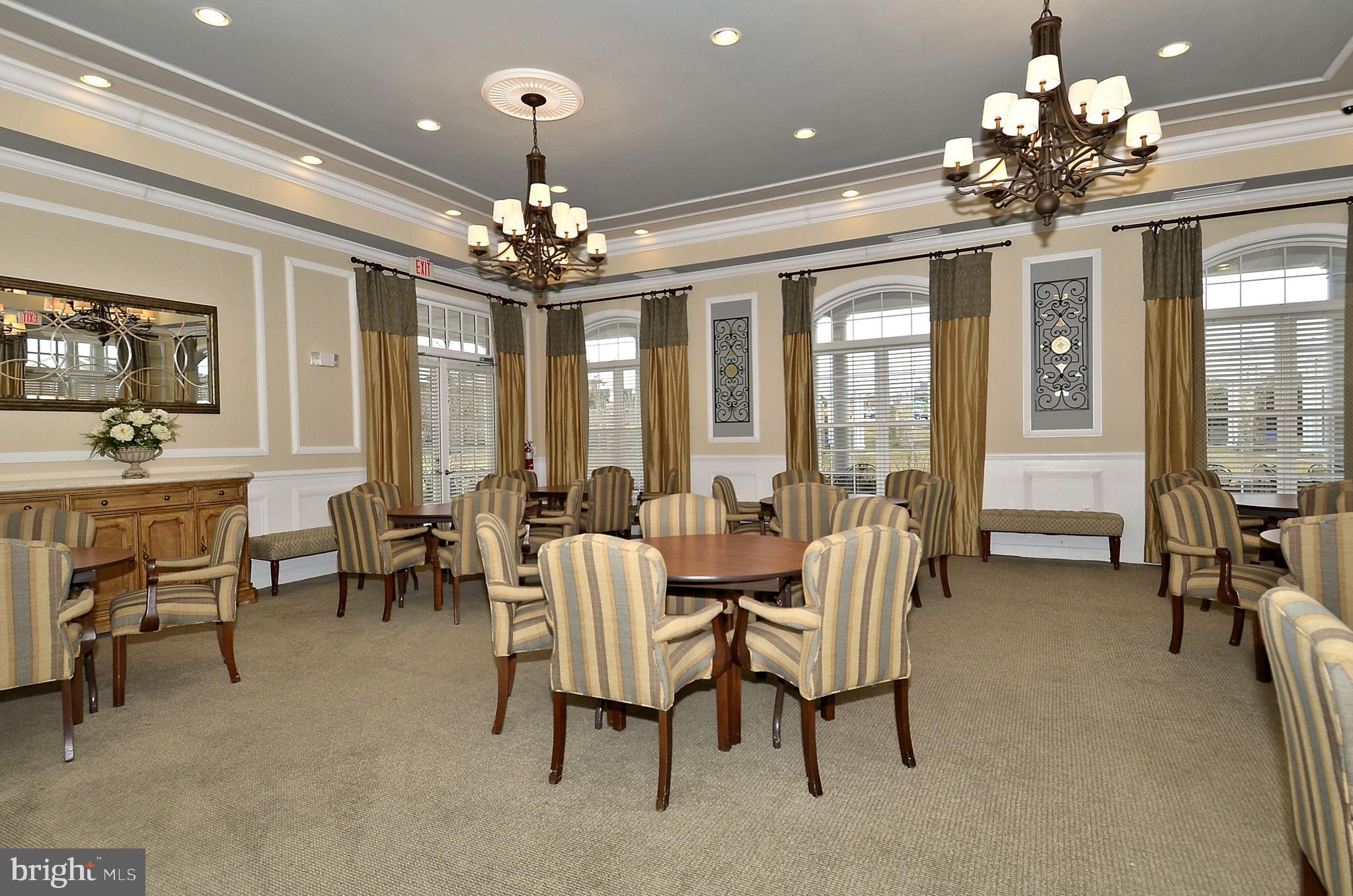 EAGLES POINTE - Residential