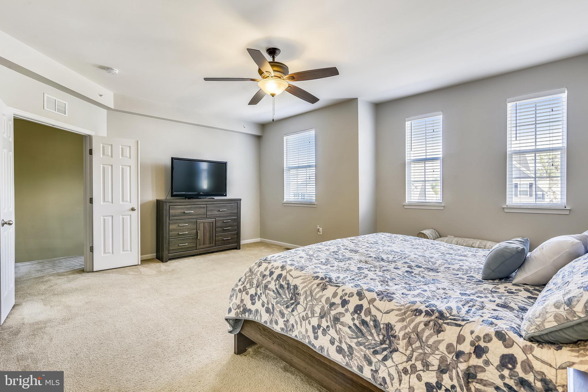 EAGLES POINTE - Residential