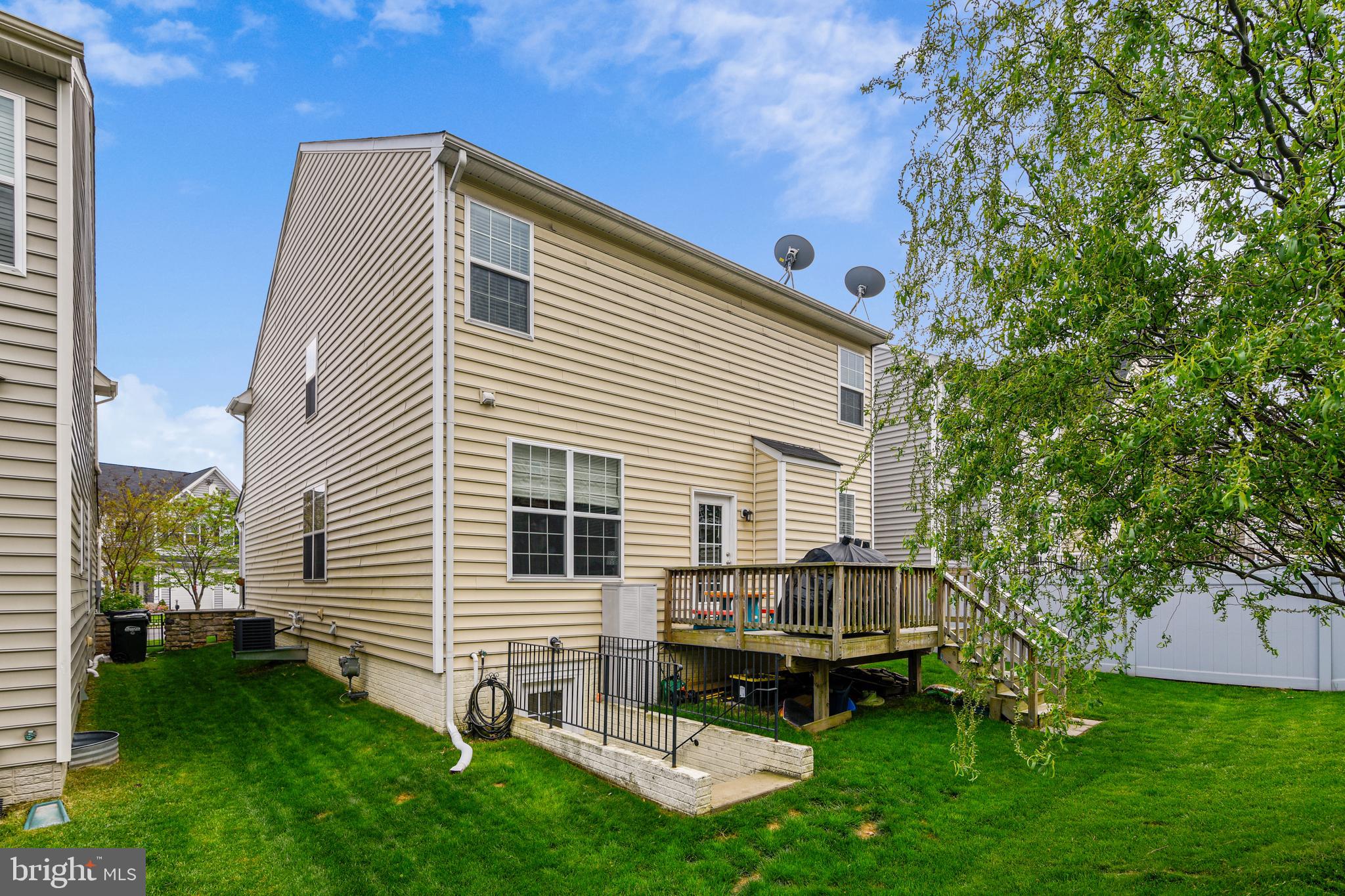 EAGLES POINTE - Residential