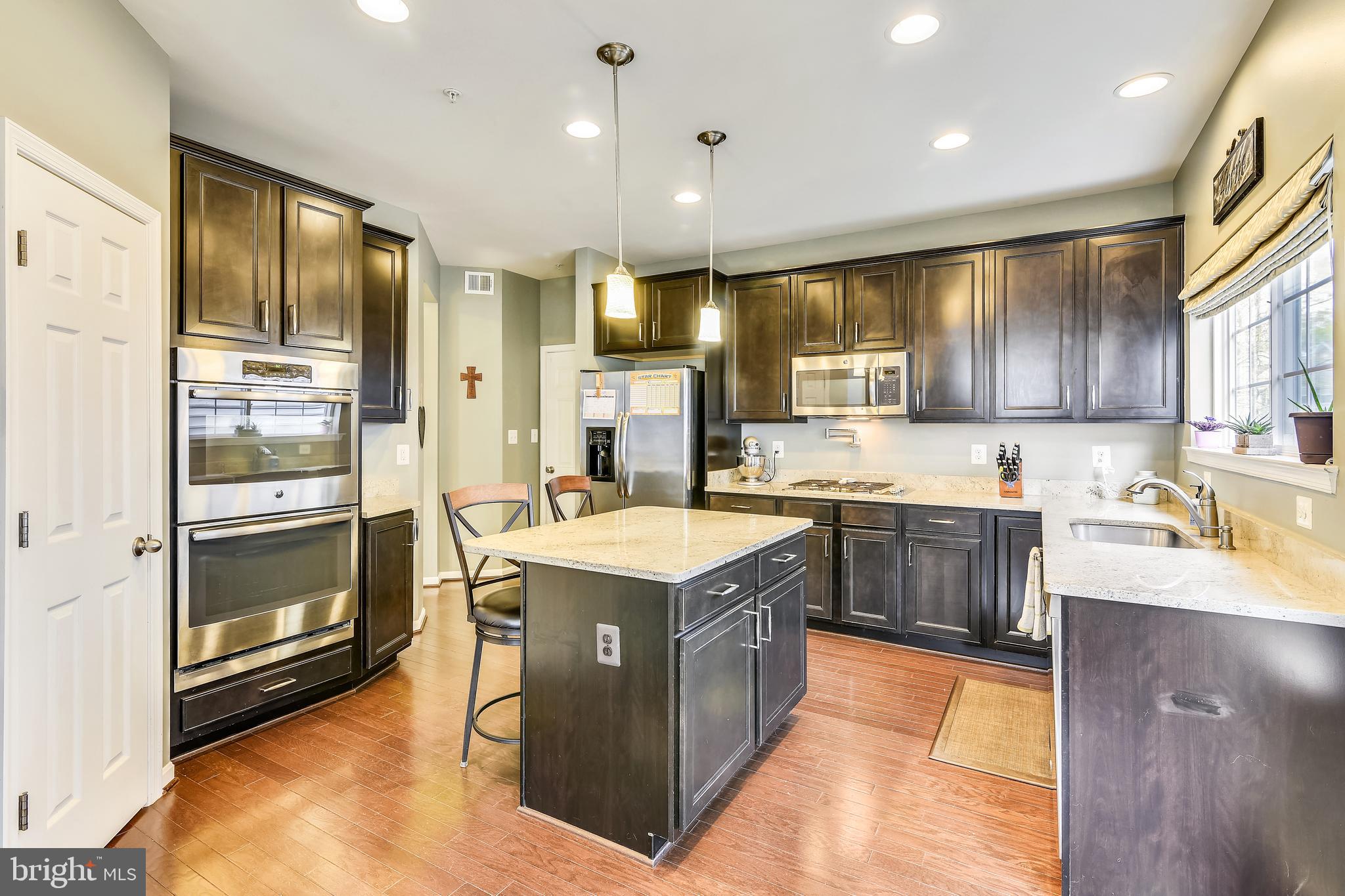 EAGLES POINTE - Residential