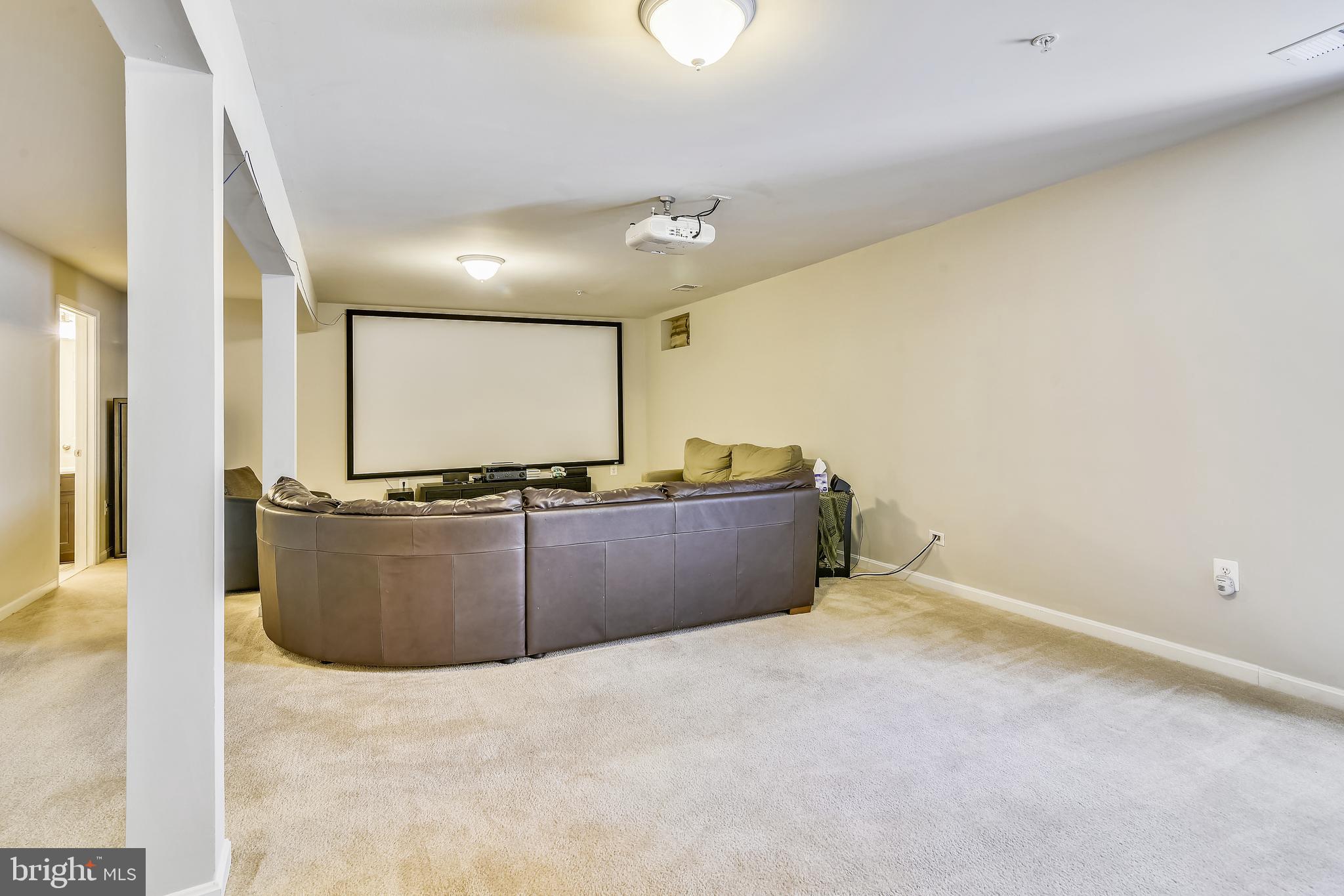 EAGLES POINTE - Residential